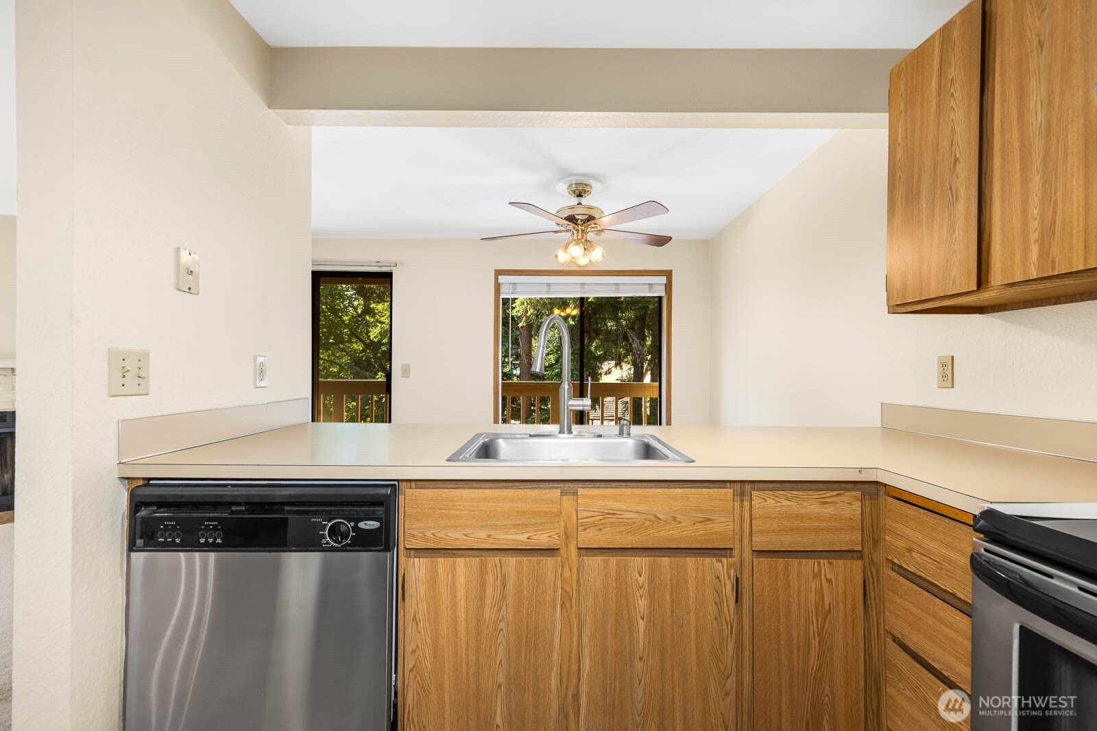 17425 119th Lane SE #D30, Renton, WA 98058