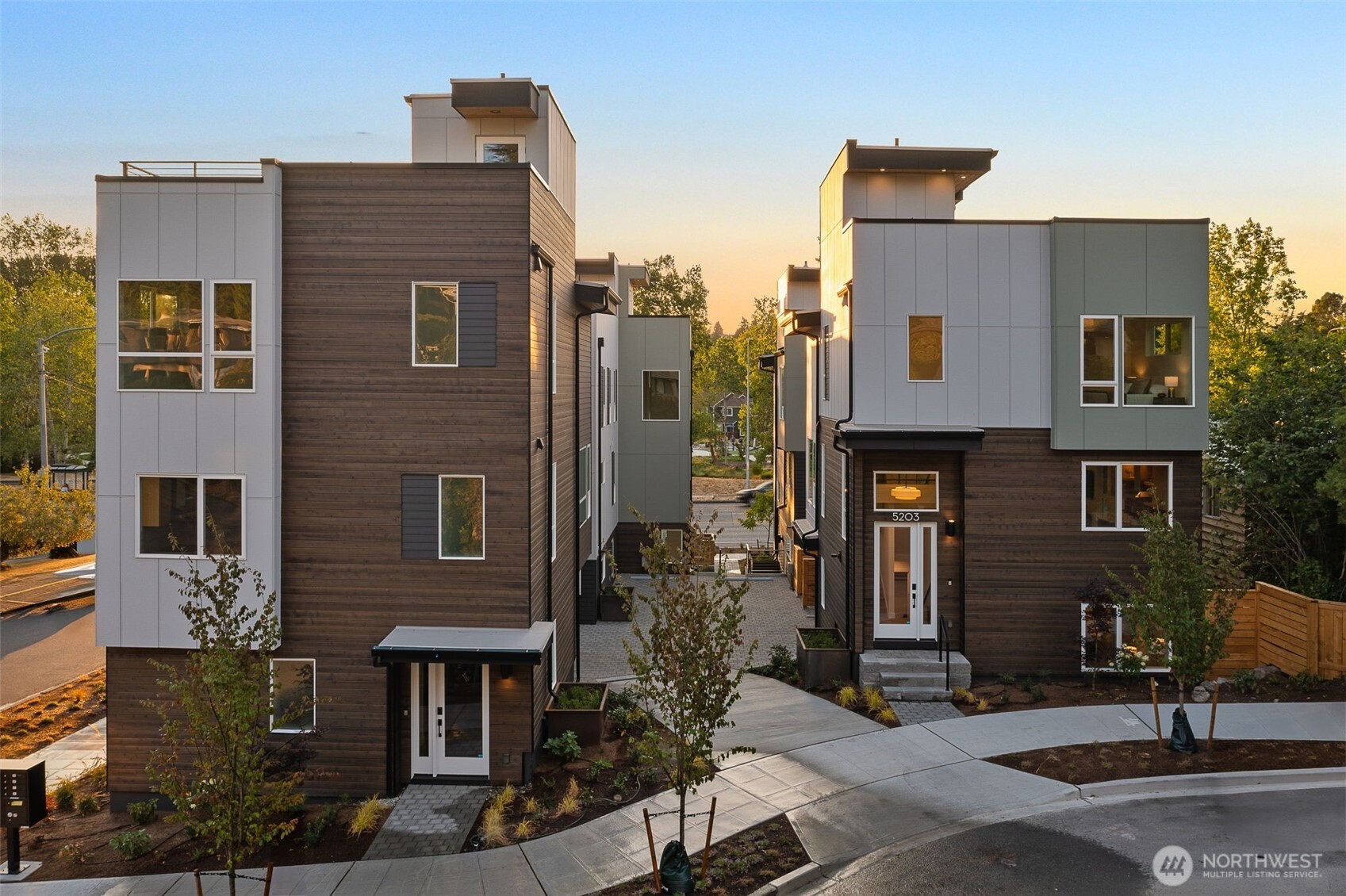 5203 Sand Point Place NE, Seattle, WA 98105