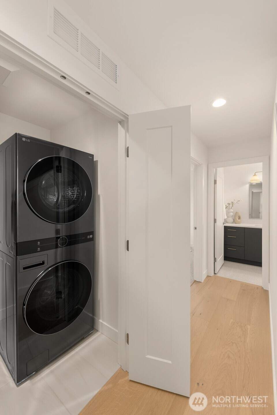 5203 Sand Point Place NE, Seattle, WA 98105