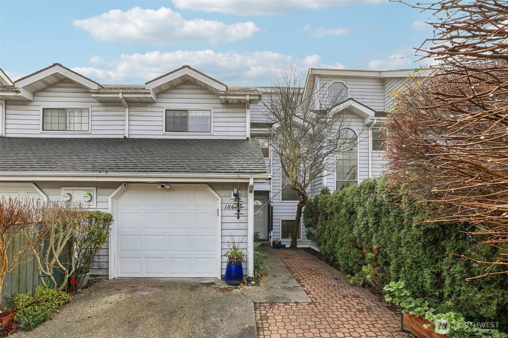 18625 48th Place S, SeaTac, WA 98188-8608