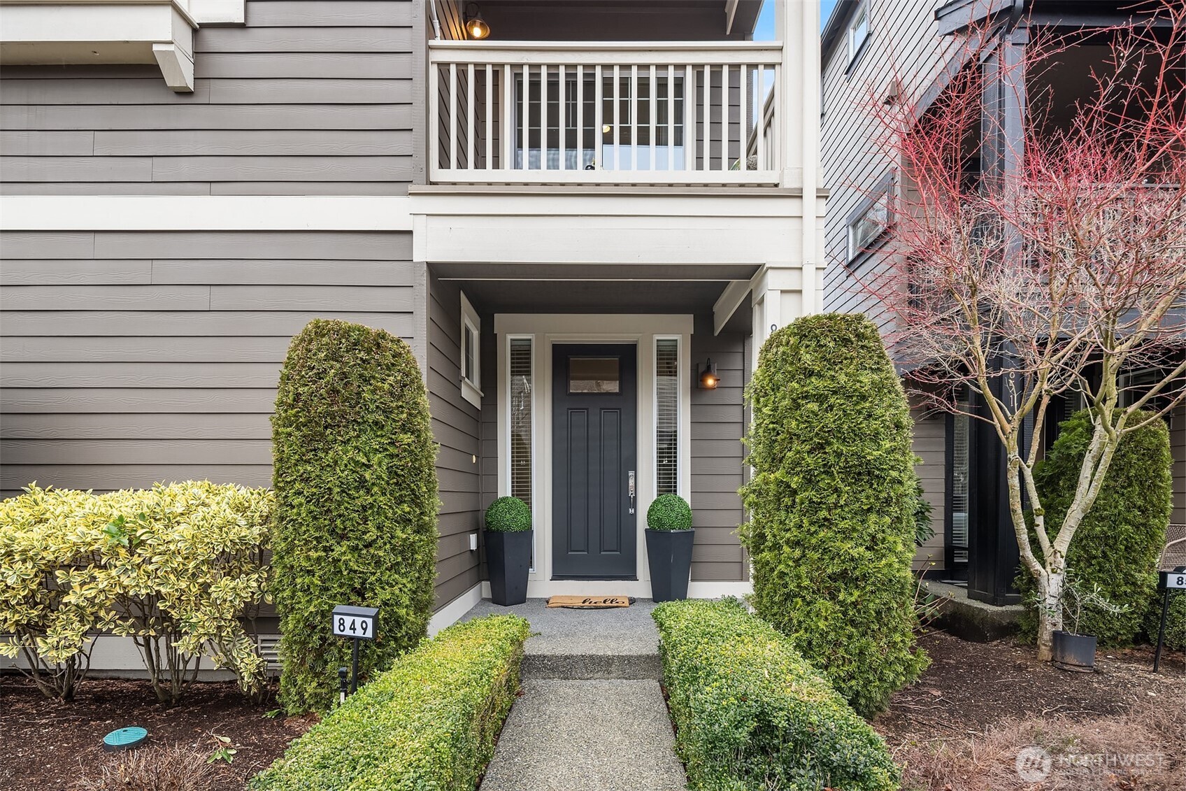 849 Third Avenue NE, Issaquah, WA 98029-5404