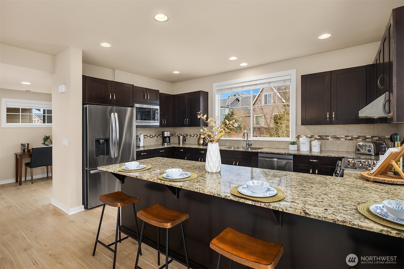 849 Third Avenue NE, Issaquah, WA 98029-5404