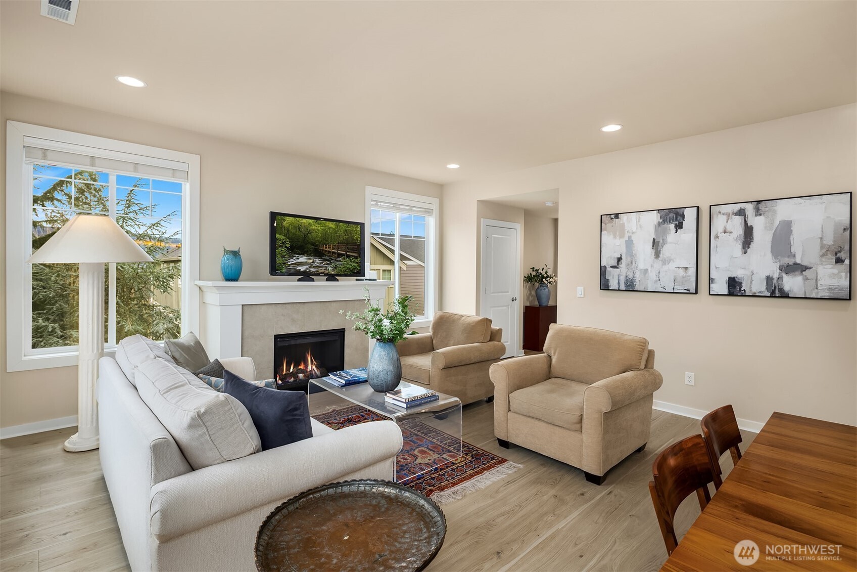 849 Third Avenue NE, Issaquah, WA 98029-5404