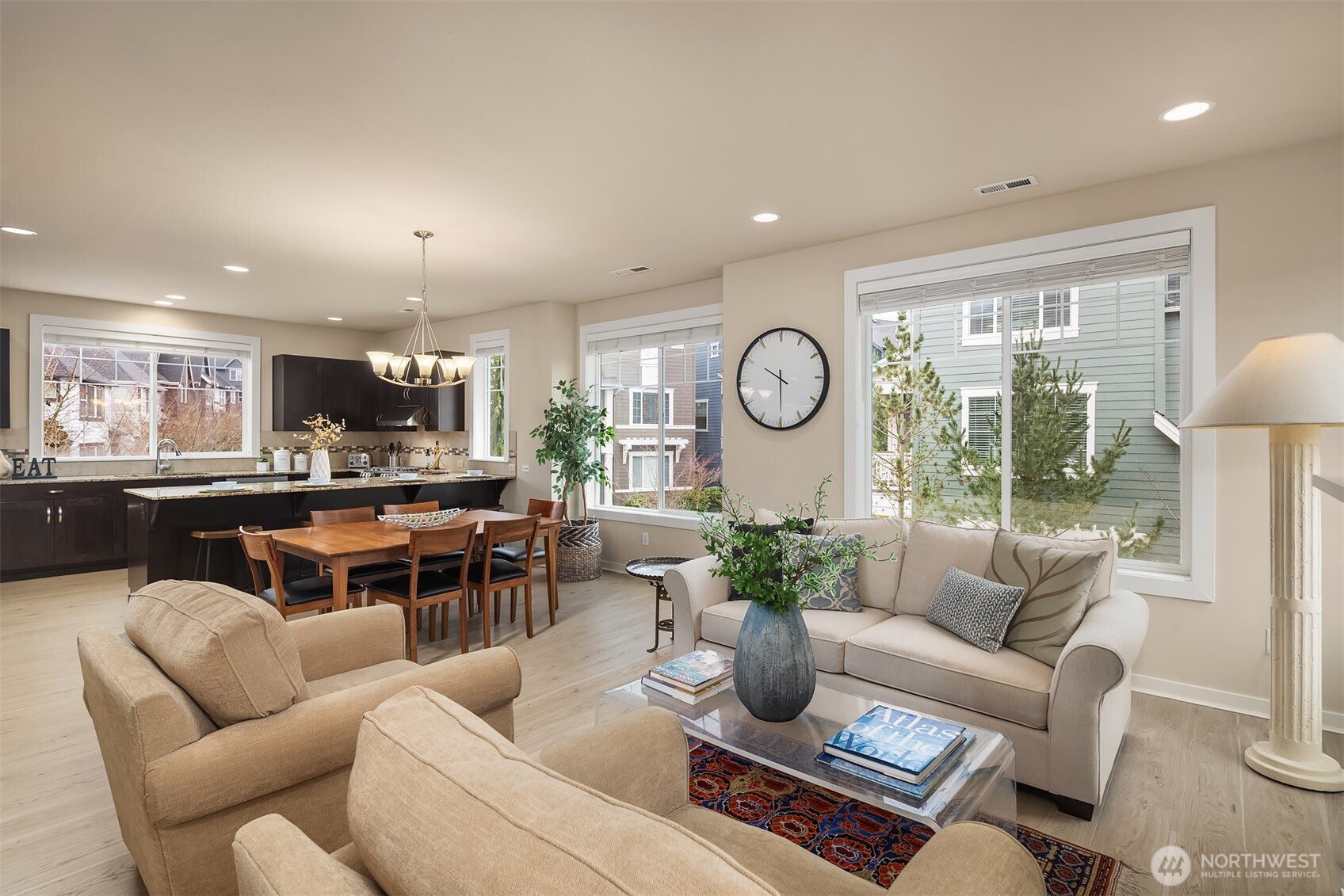 849 Third Avenue NE, Issaquah, WA 98029-5404