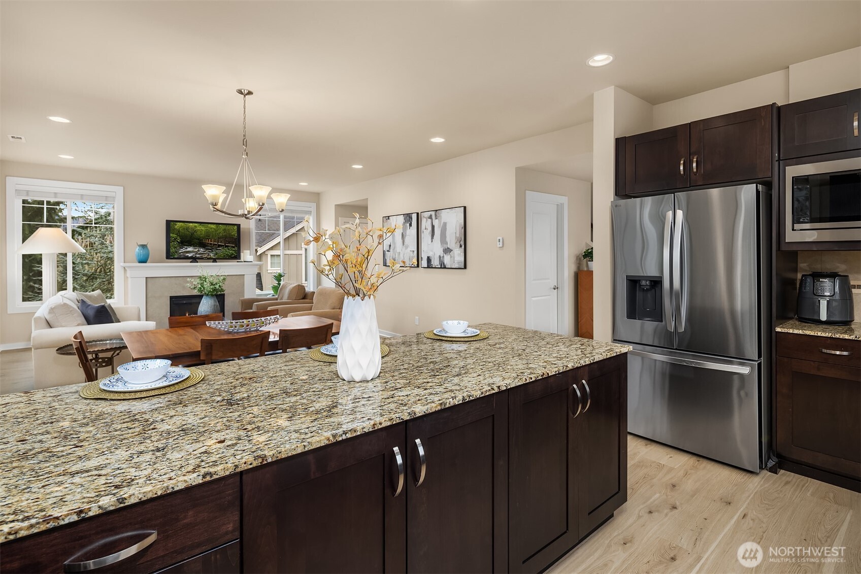 849 Third Avenue NE, Issaquah, WA 98029-5404