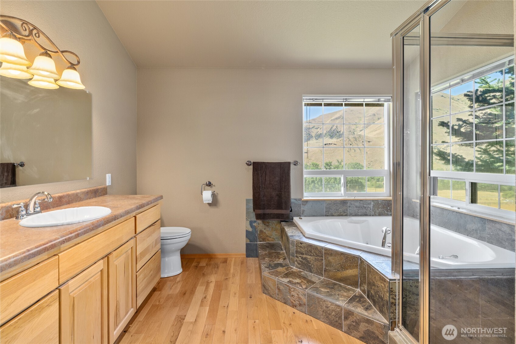 23001 SR 821 , Ellensburg, WA 98926