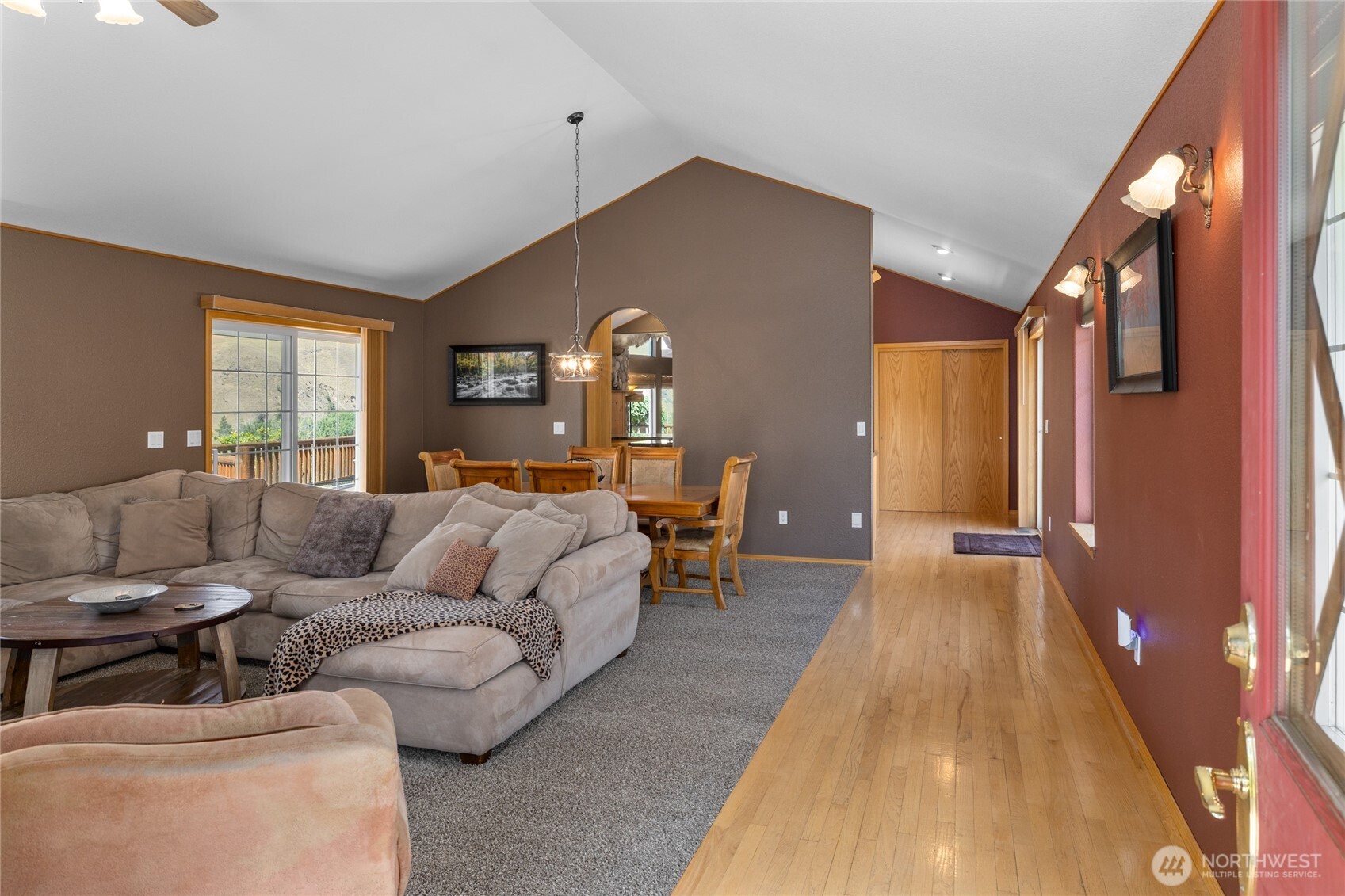 23001 SR 821 , Ellensburg, WA 98926