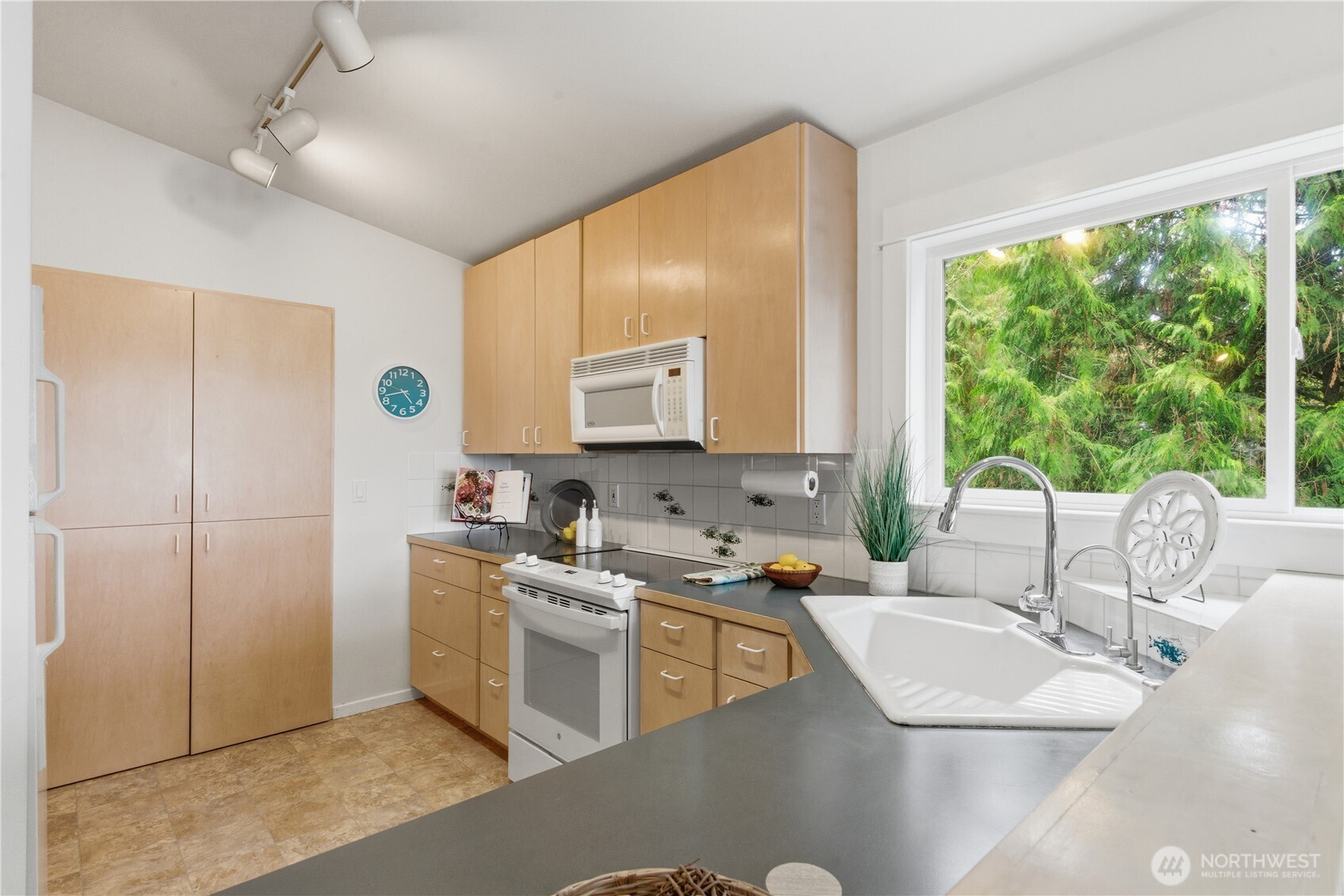 610 Tala Shore Drive , Port Ludlow, WA 98365