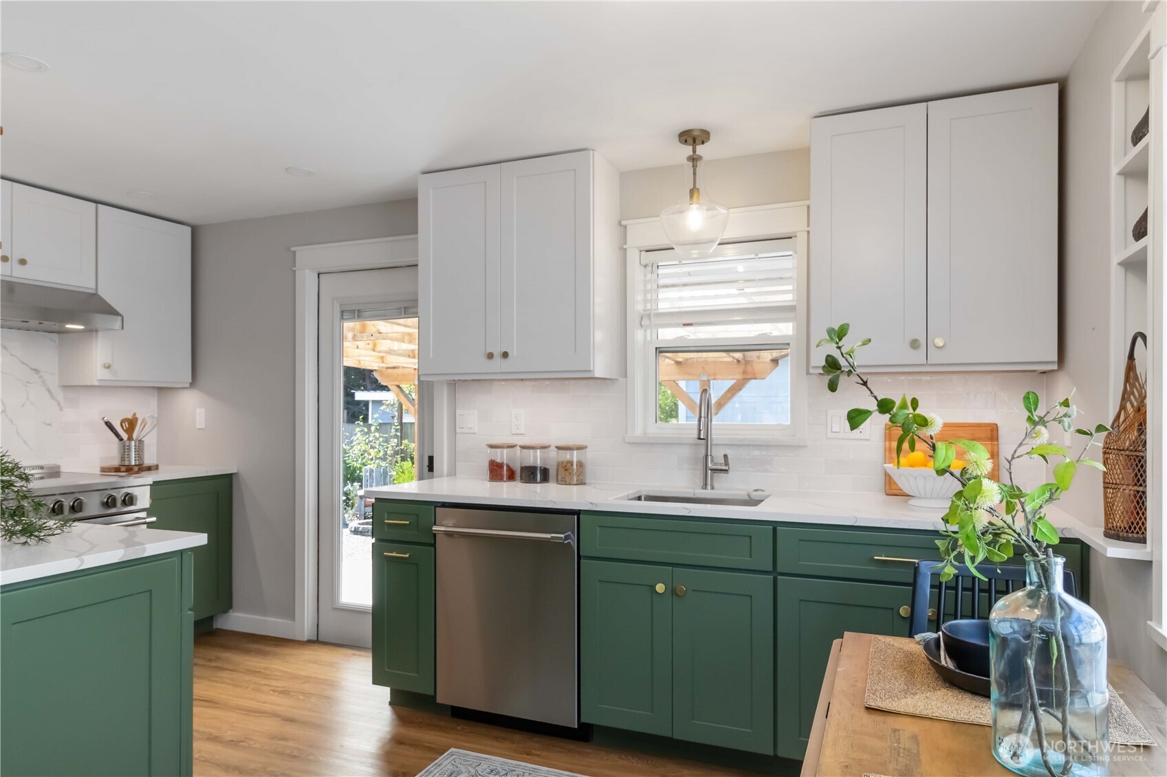 10523 Evanston Avenue N, Seattle, WA 98133