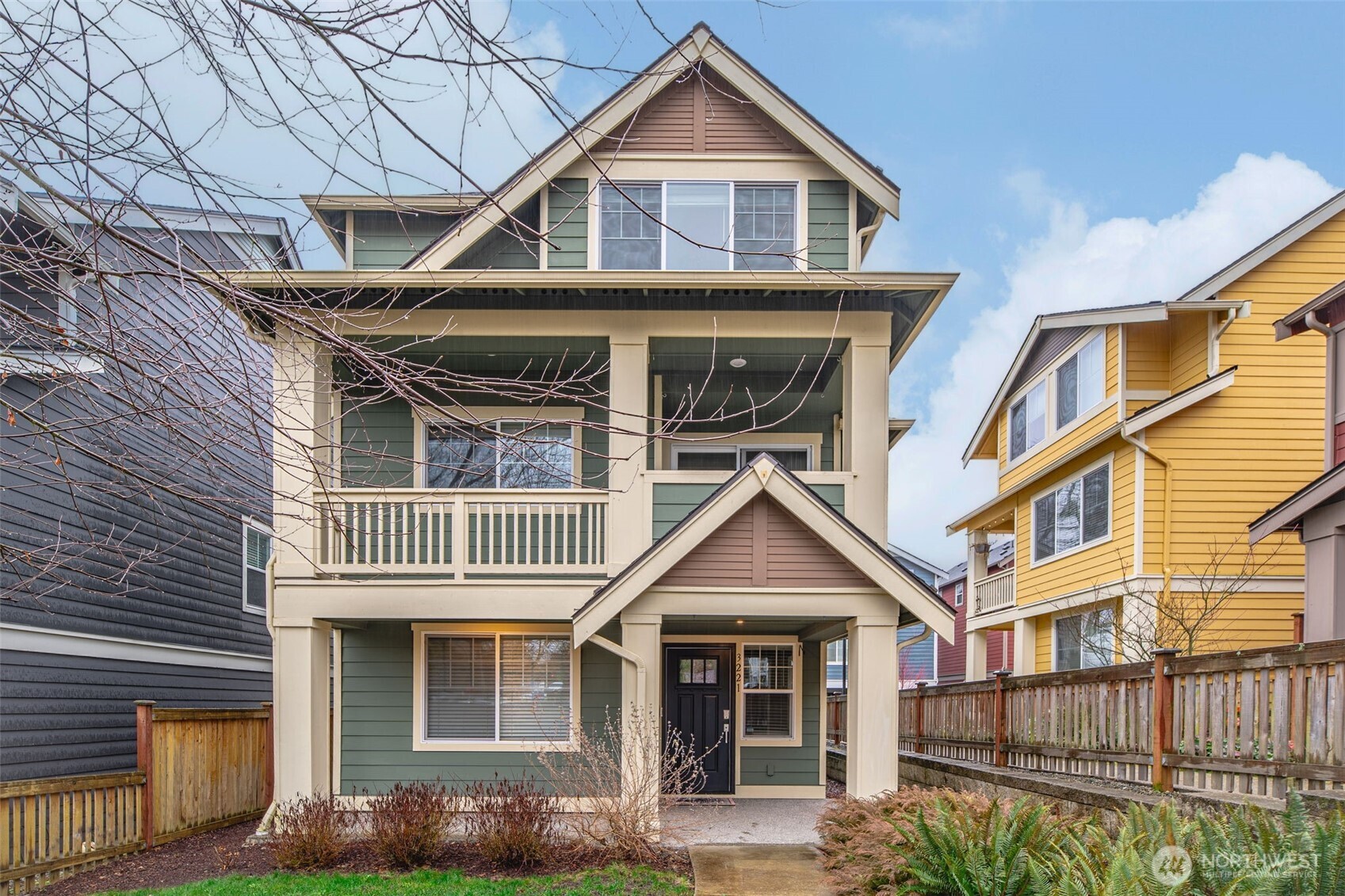 3221 SW Holly Street , Seattle, WA 98126