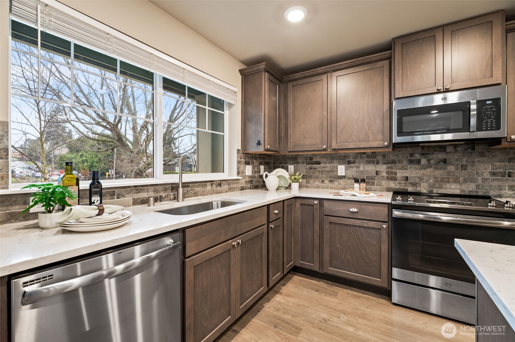 3221 SW Holly Street , Seattle, WA 98126