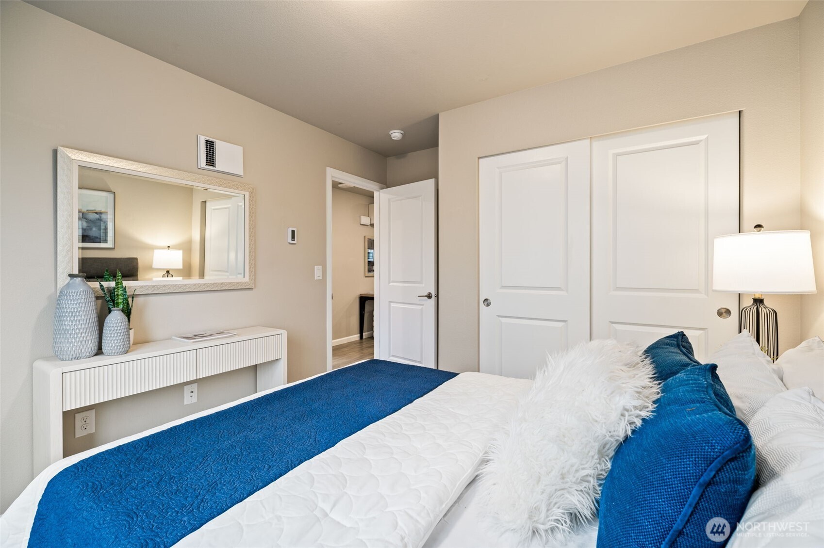 3221 SW Holly Street , Seattle, WA 98126