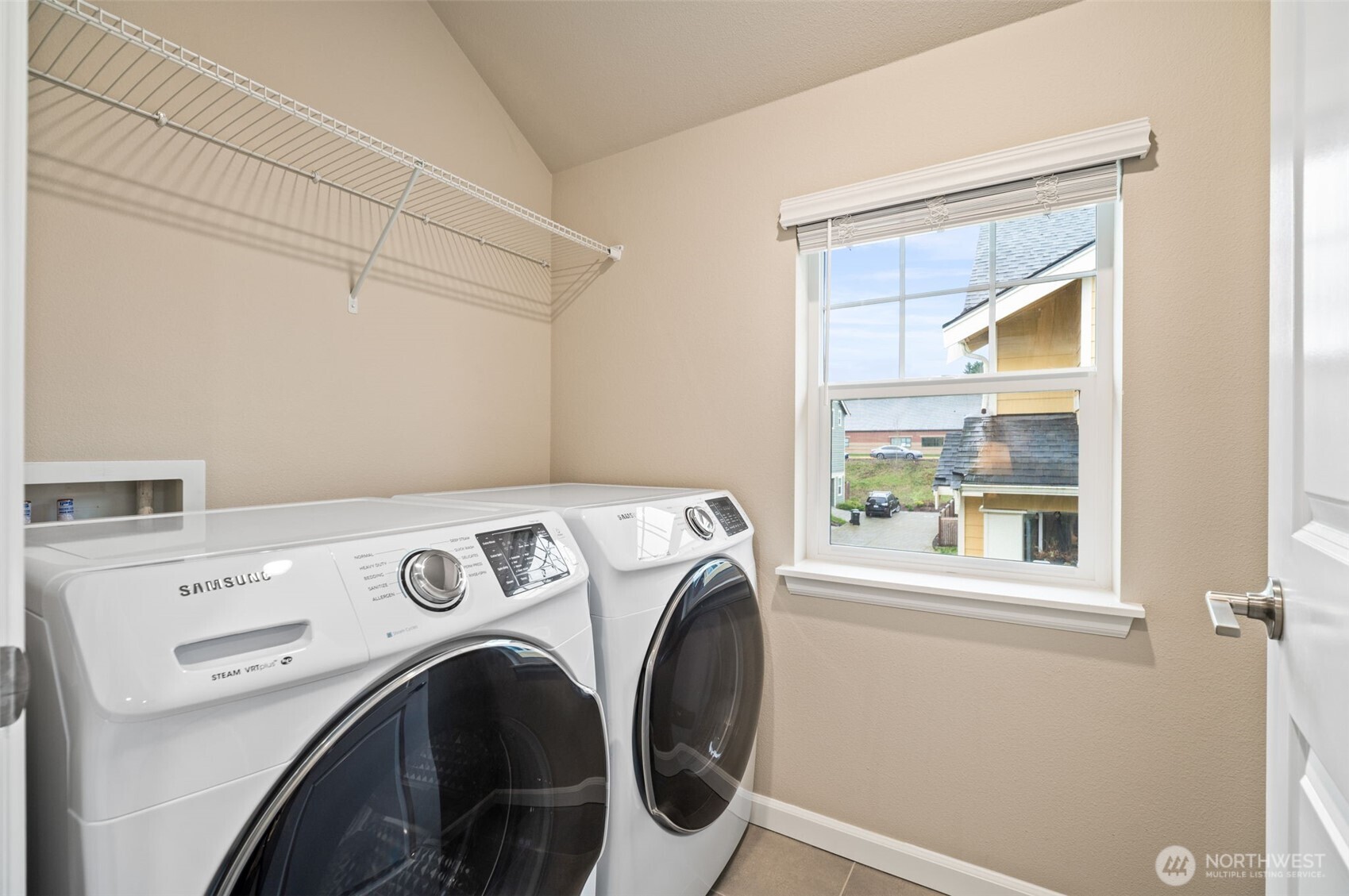 3221 SW Holly Street , Seattle, WA 98126