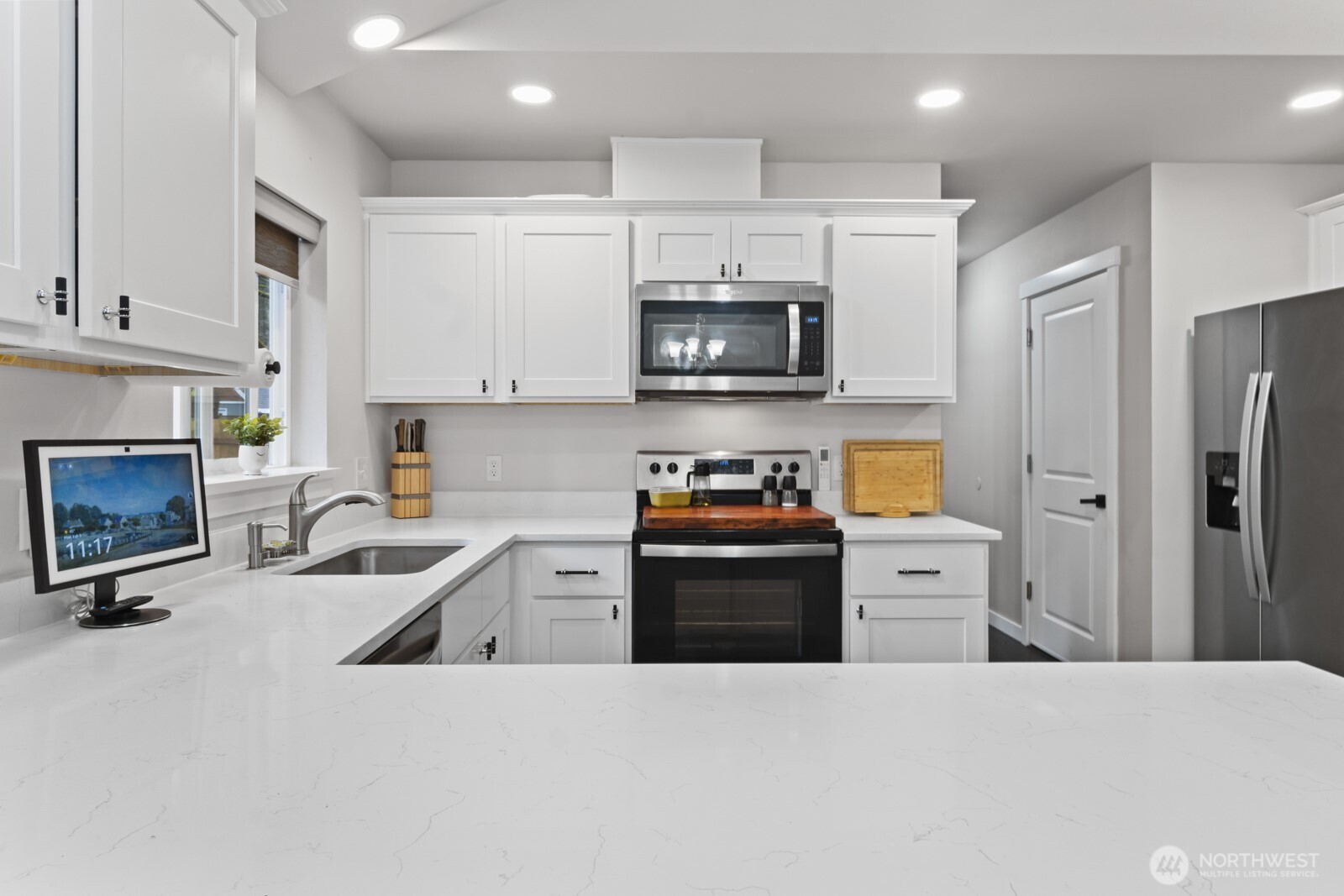 18204 E Clear Lake Boulevard SE, Yelm, WA 98597