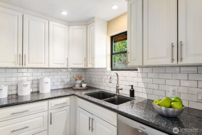 909 N 75th Street , Seattle, WA 98103 - Photo 11