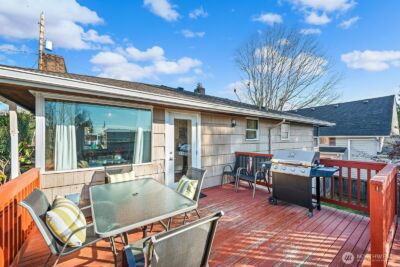 909 N 75th Street , Seattle, WA 98103 - Photo 14