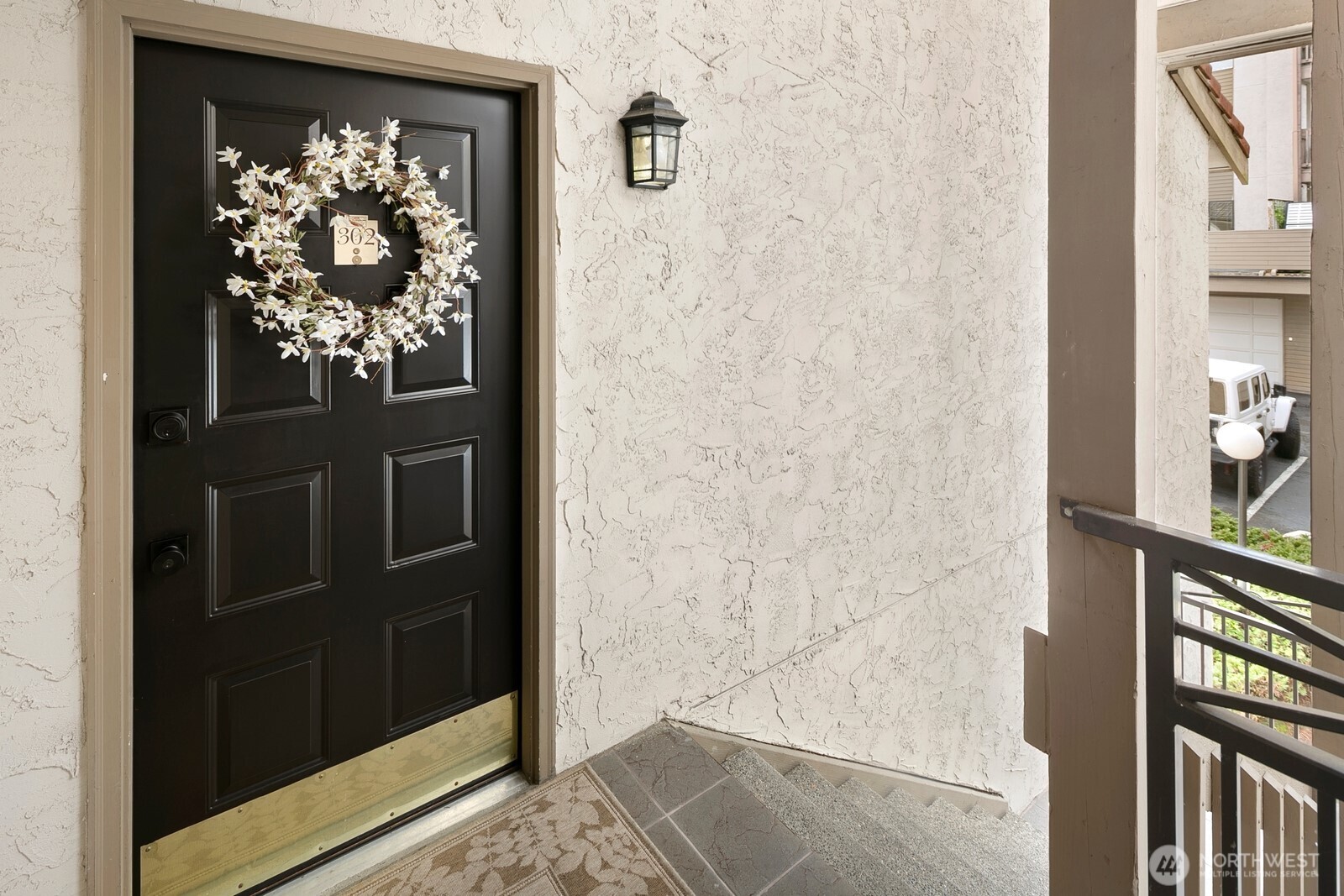 10508 NE 32nd Place #G302, Bellevue, WA 98004