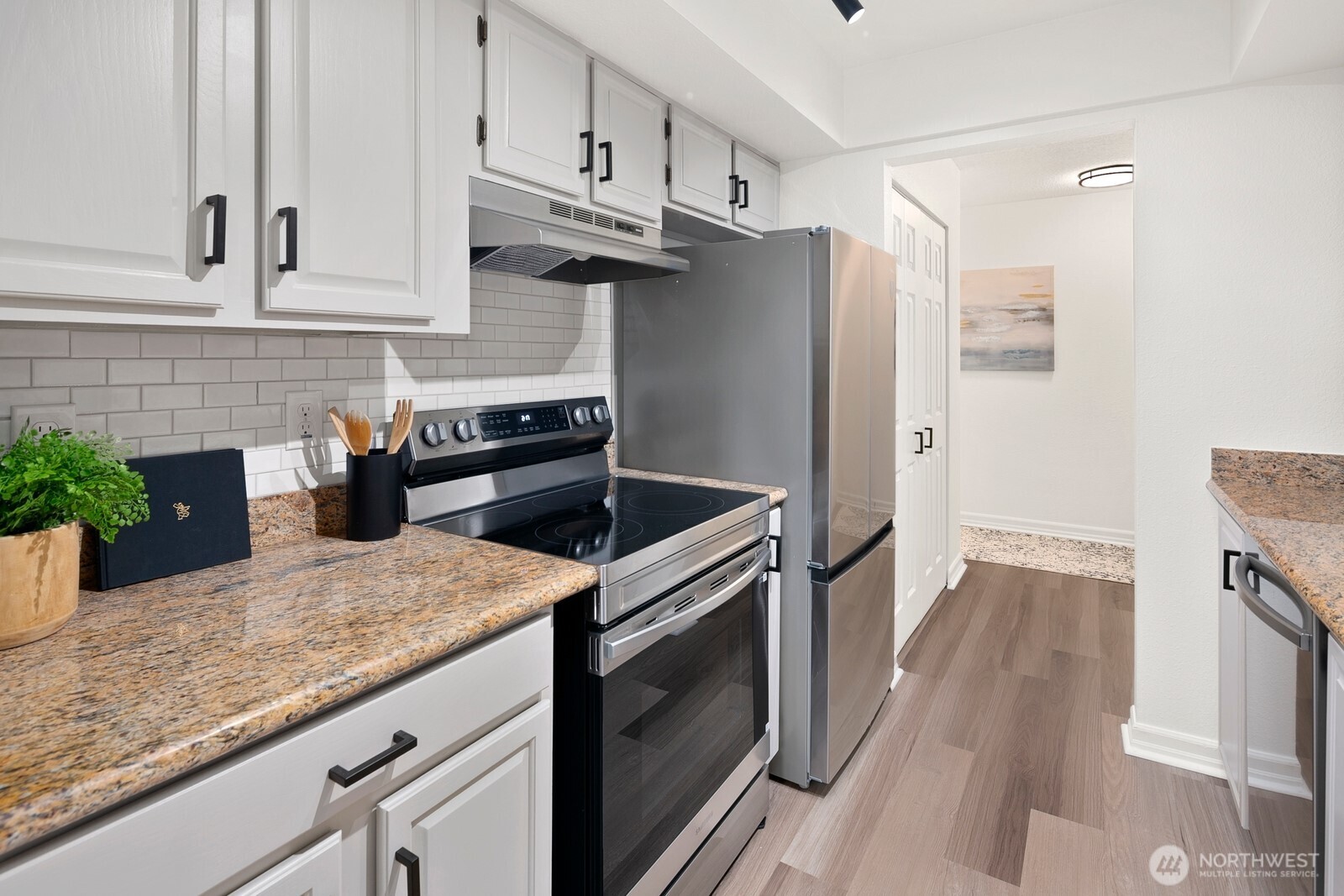 10508 NE 32nd Place #G302, Bellevue, WA 98004