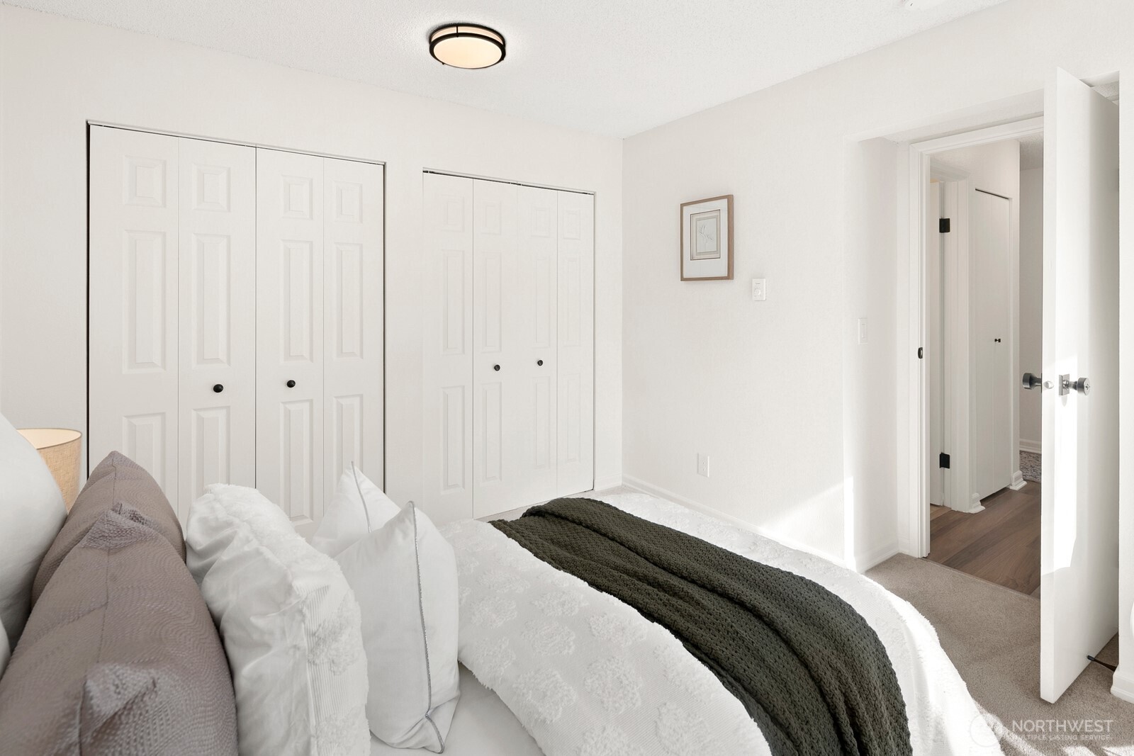 10508 NE 32nd Place #G302, Bellevue, WA 98004