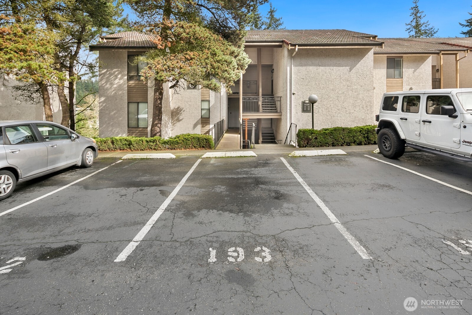 10508 NE 32nd Place #G302, Bellevue, WA 98004