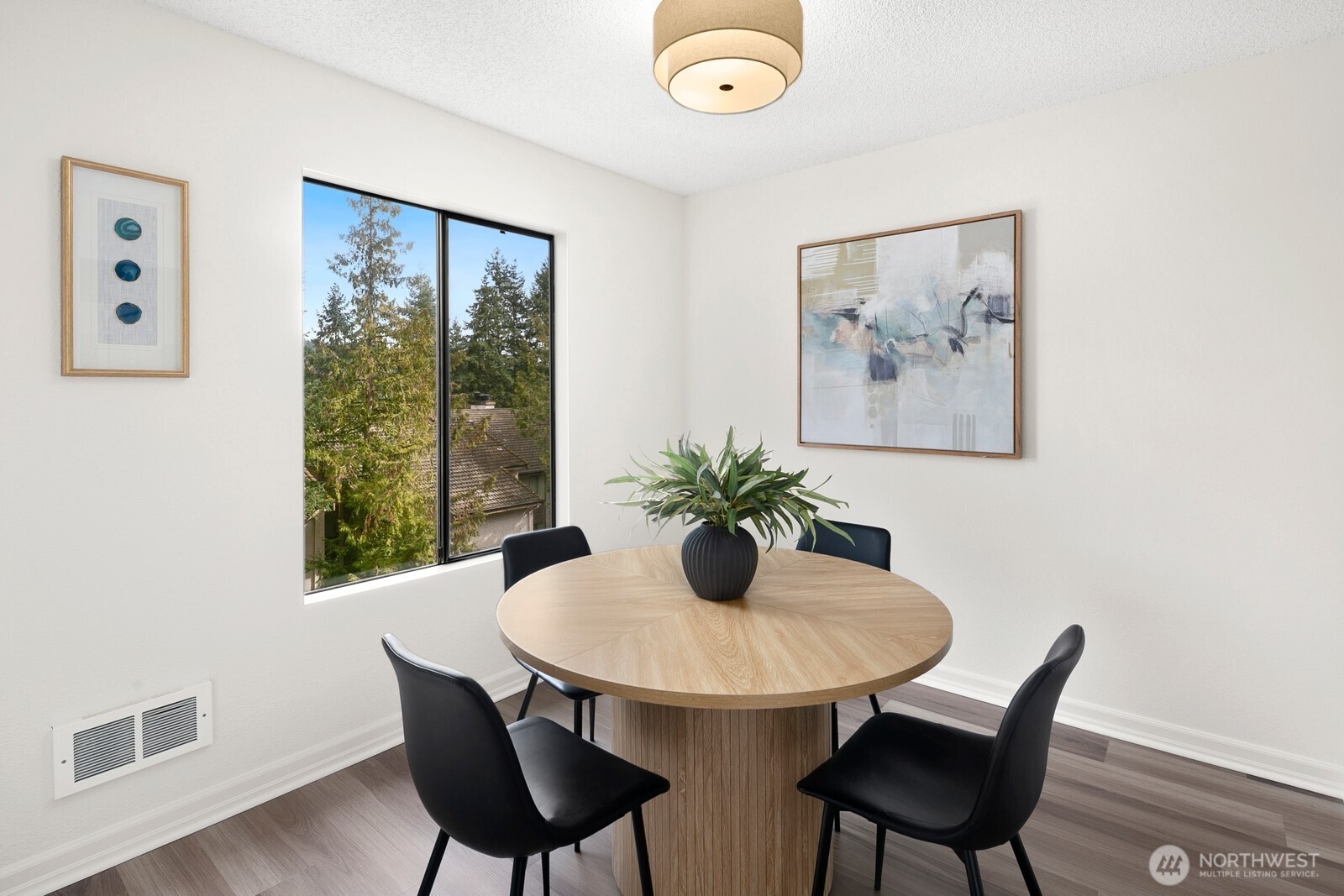 10508 NE 32nd Place #G302, Bellevue, WA 98004