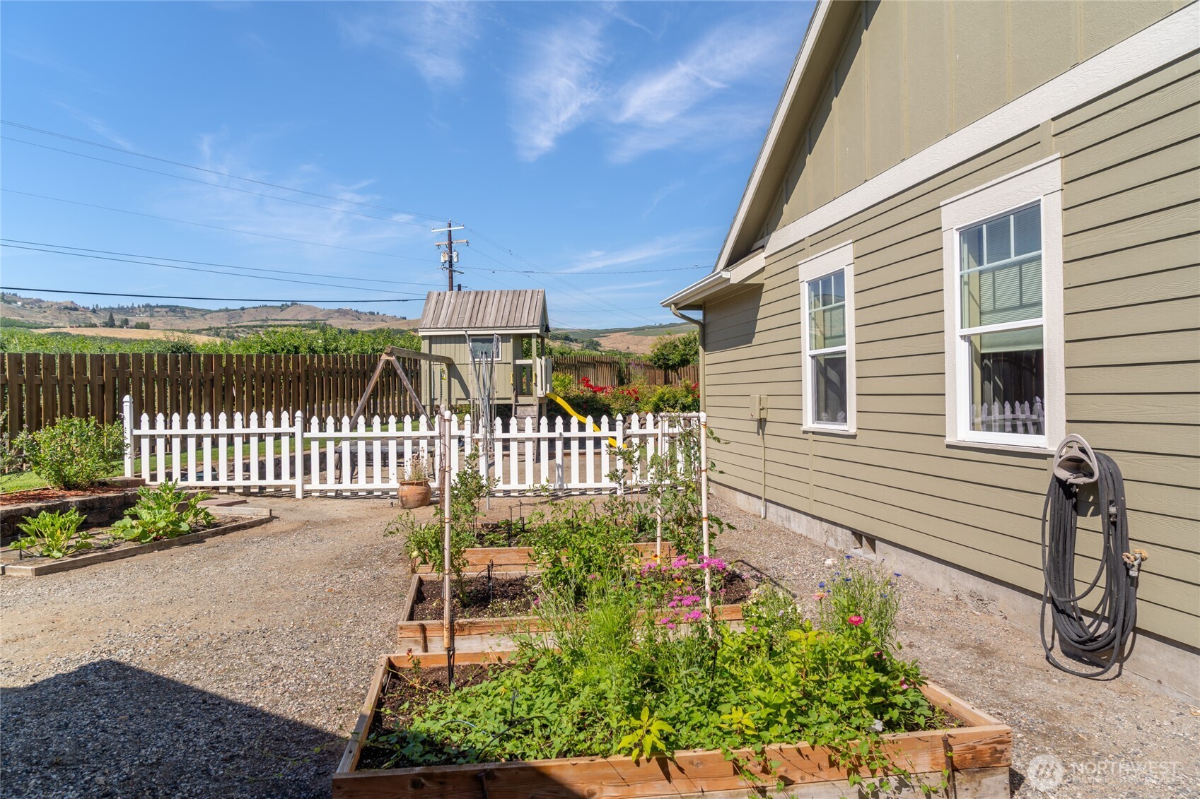 19 Cobb Court , Malaga, WA 98828