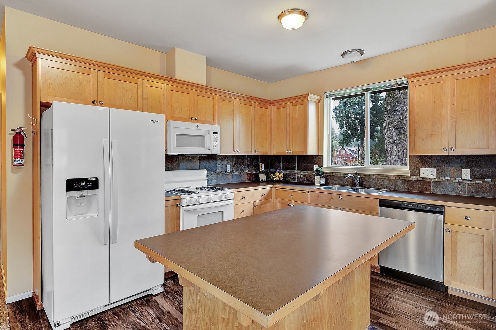 260 SE Andrews Street , Issaquah, WA 98027