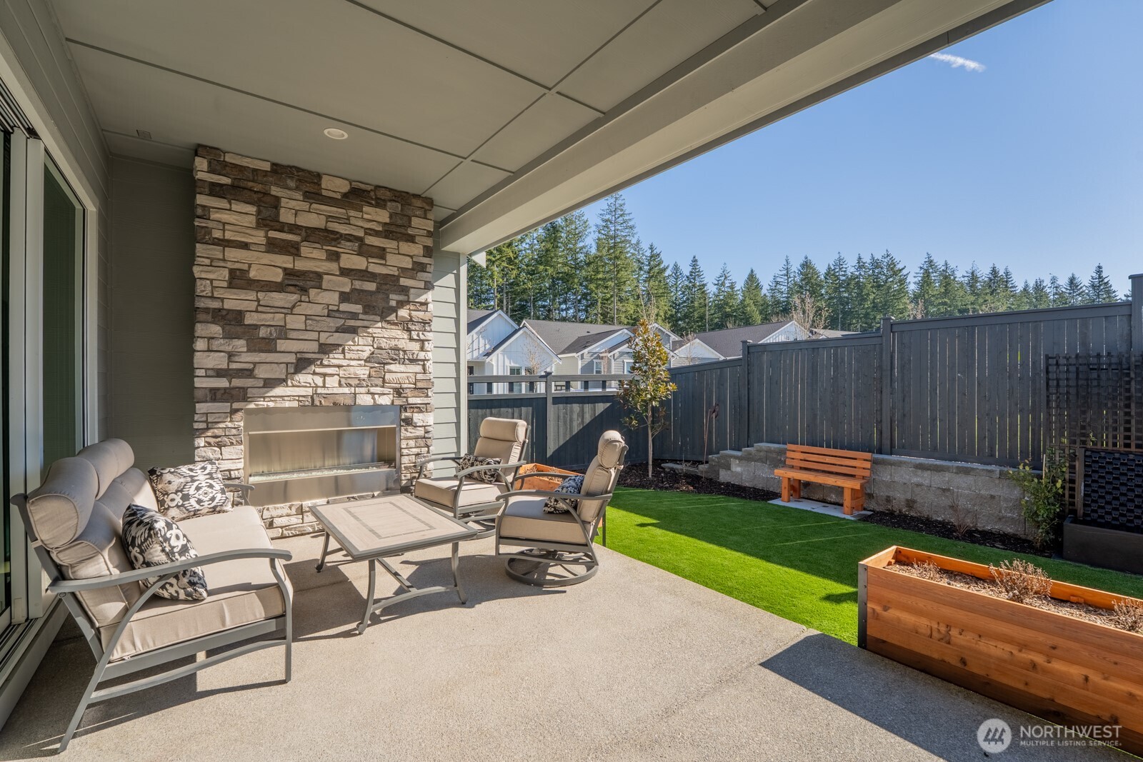 23589 SE Logan Street , Black Diamond, WA 98010