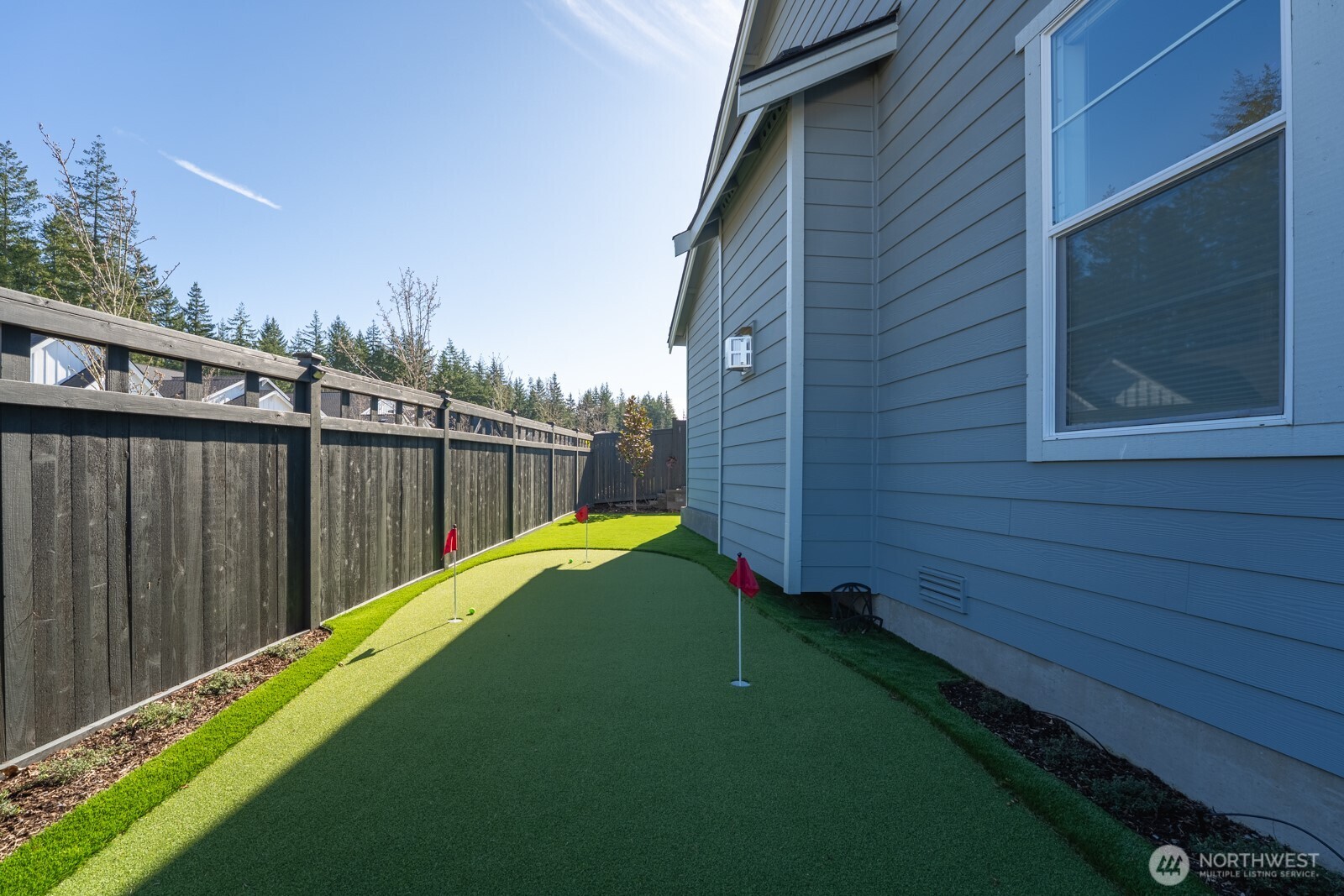 23589 SE Logan Street , Black Diamond, WA 98010