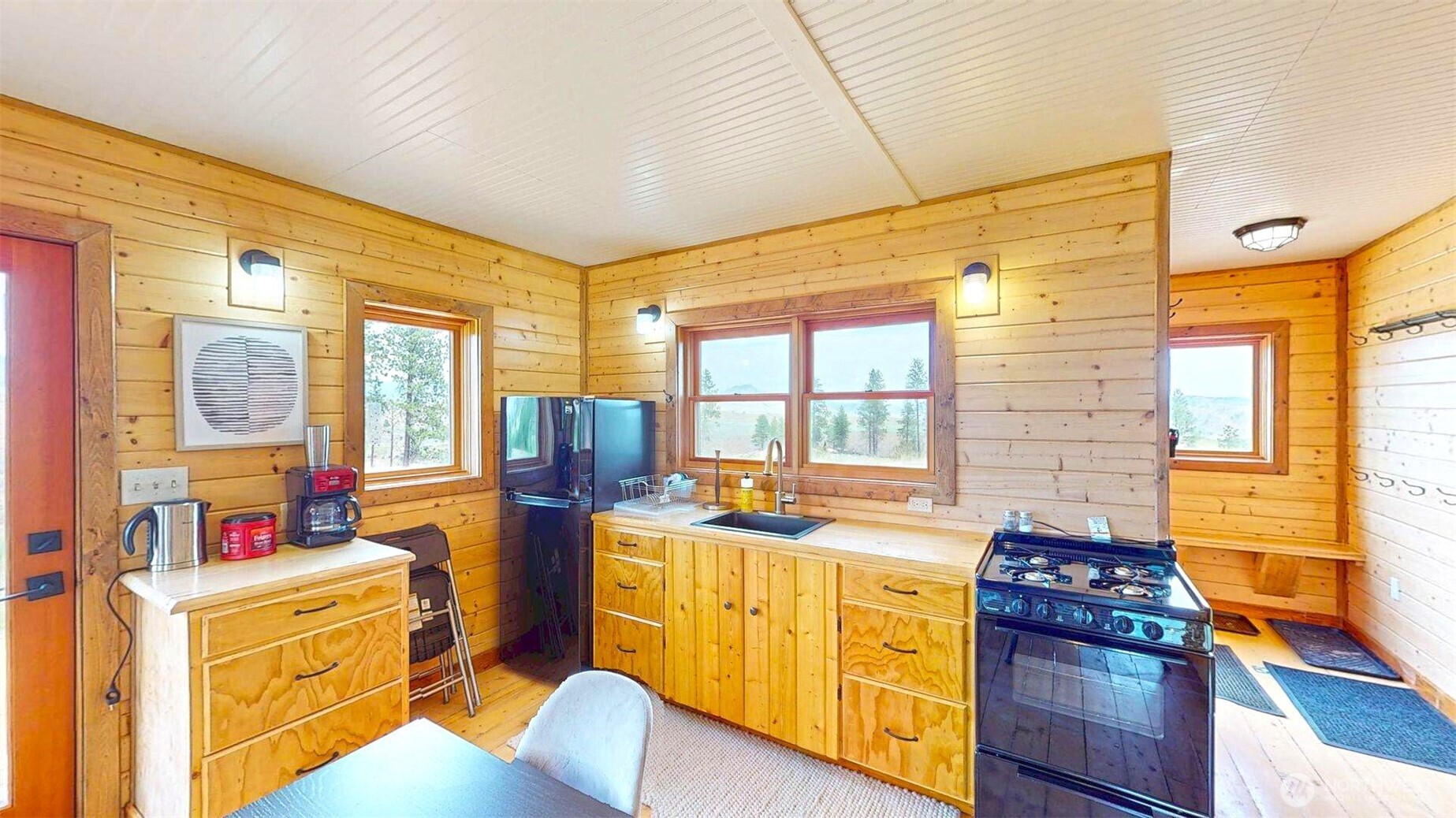 156 Poechmann Road , Okanogan, WA 98840