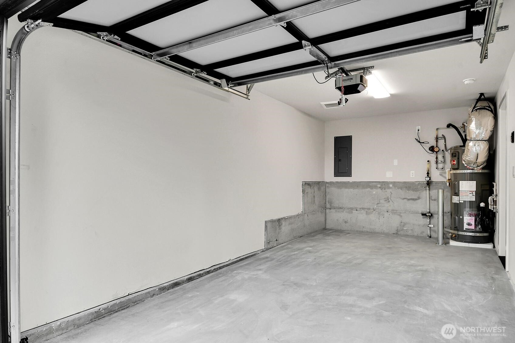 3619 SW Dakota , Seattle, WA 98126