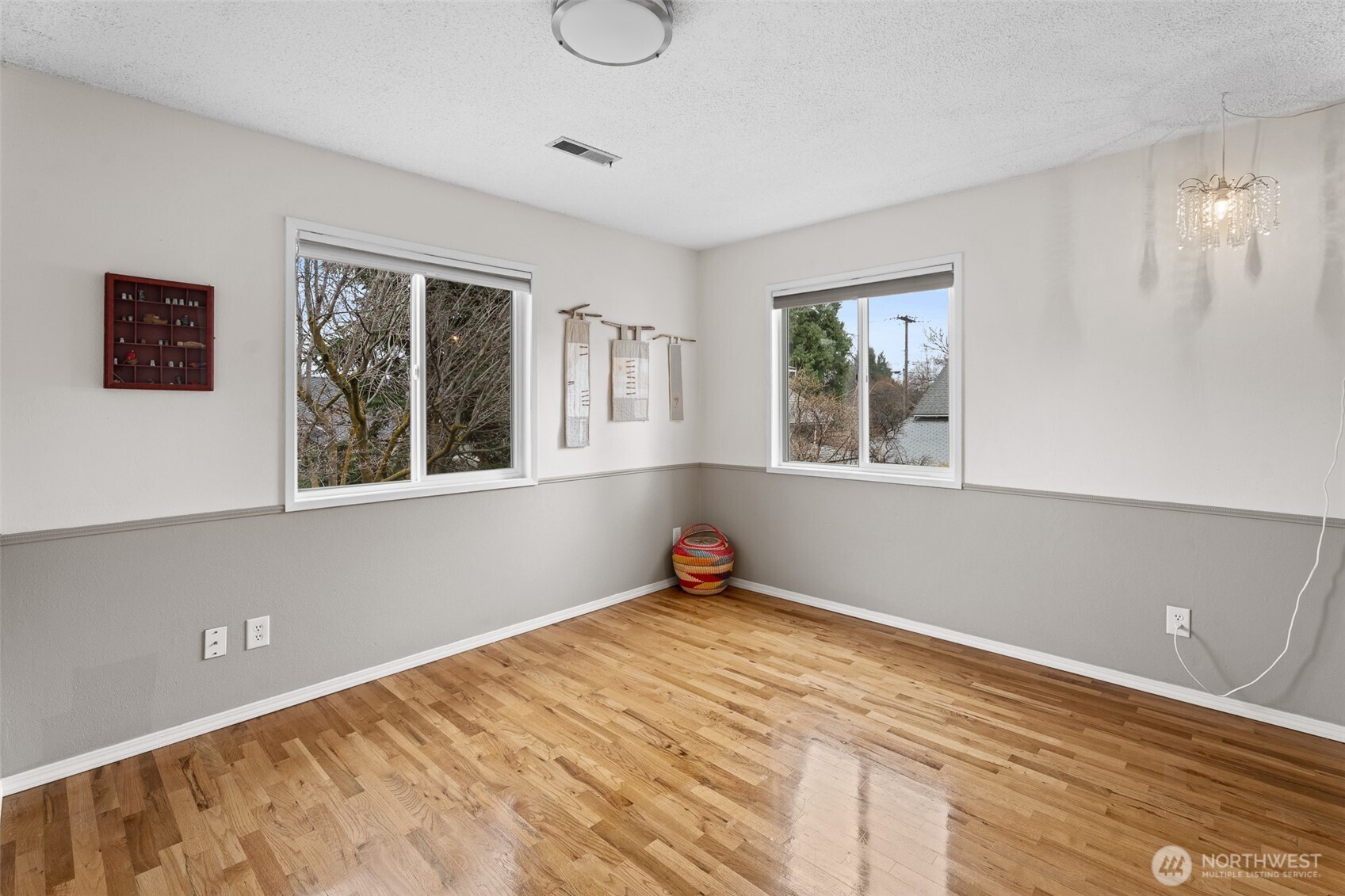 9 N Elliott Avenue , Wenatchee, WA 98801