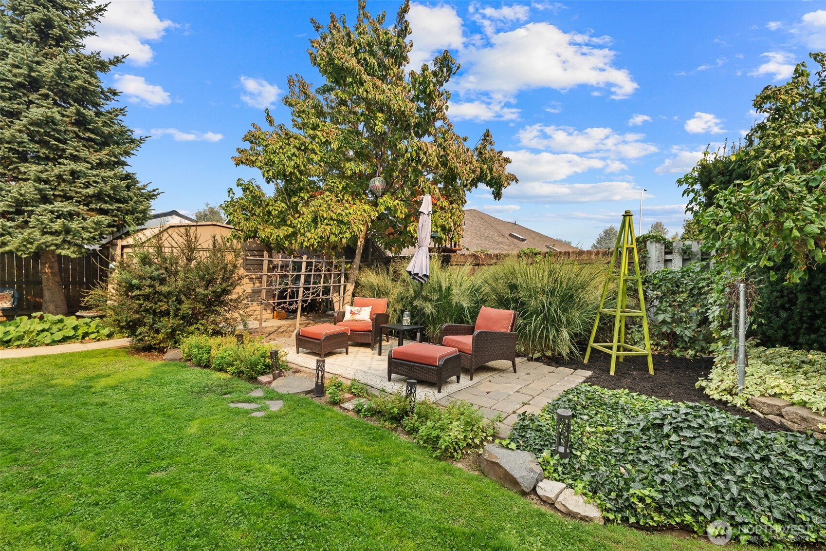 9 N Elliott Avenue , Wenatchee, WA 98801