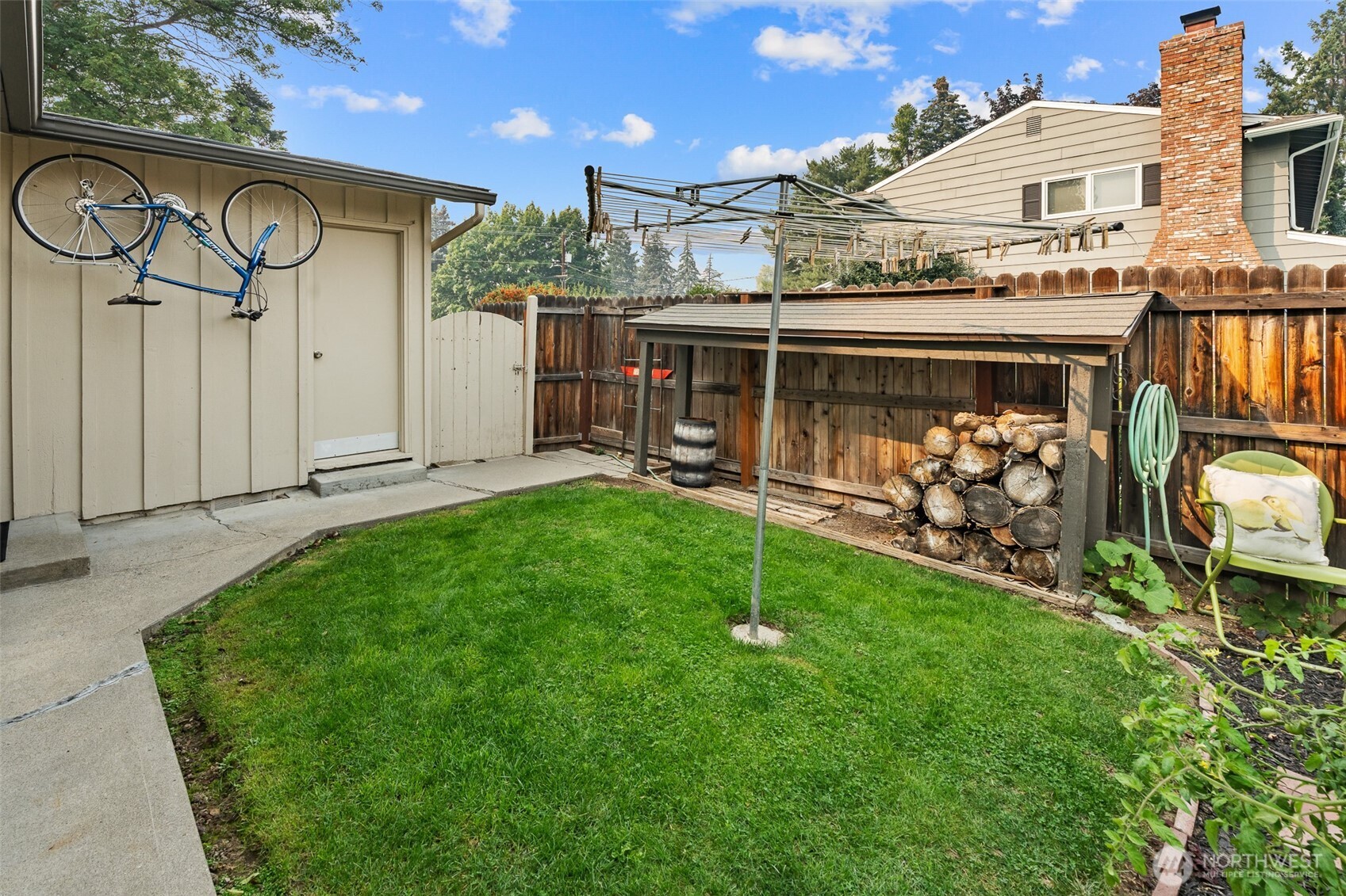 9 N Elliott Avenue , Wenatchee, WA 98801