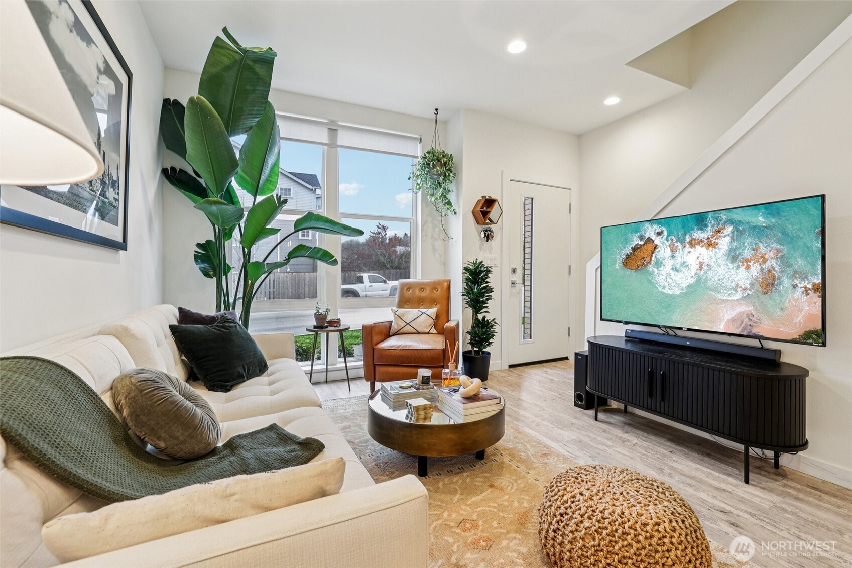 2403 SW Edmunds Street , Seattle, WA 98106