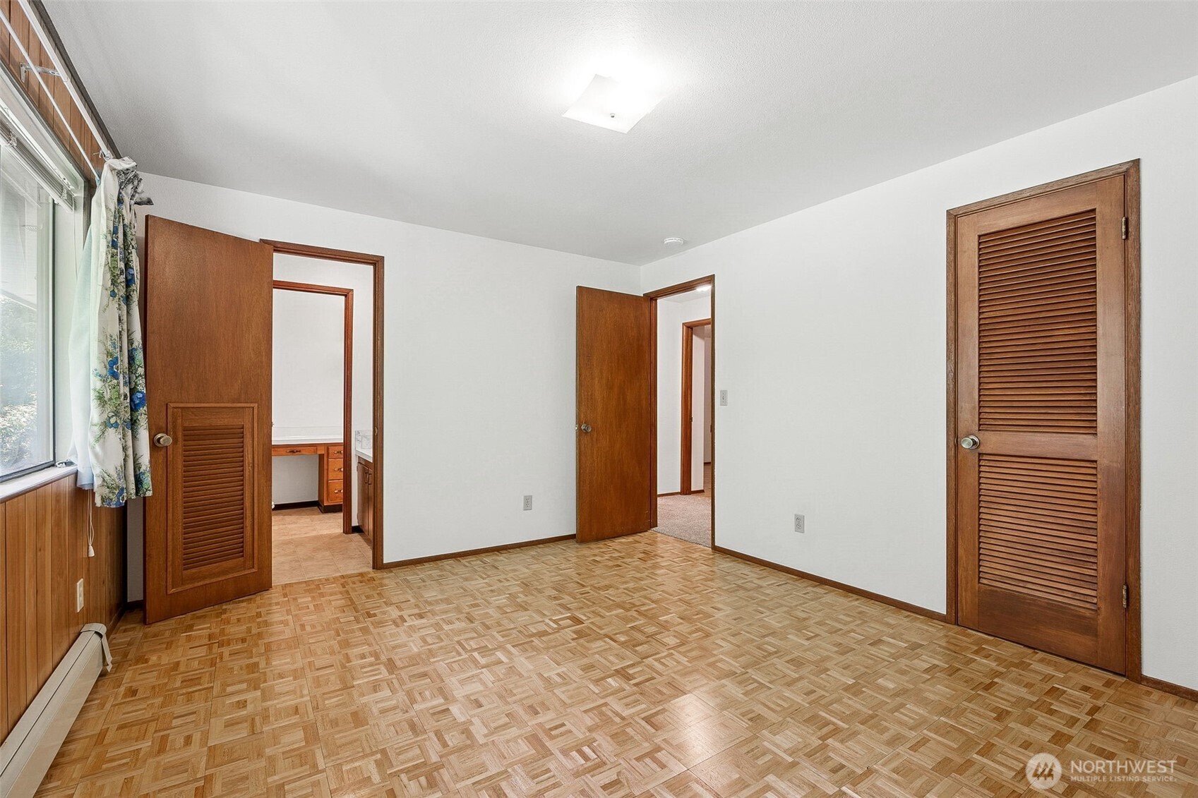 19101 1st Avenue S, Normandy Park, WA 98148-2005