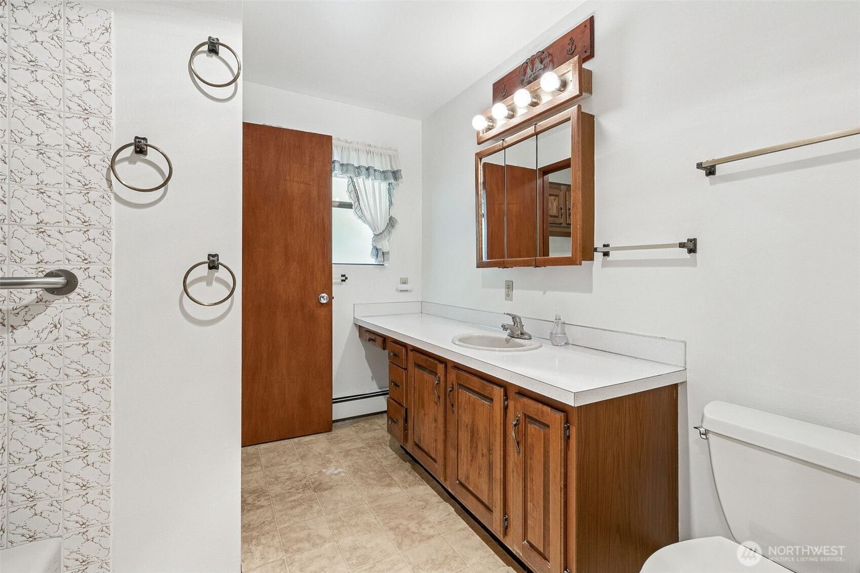 19101 1st Avenue S, Normandy Park, WA 98148-2005