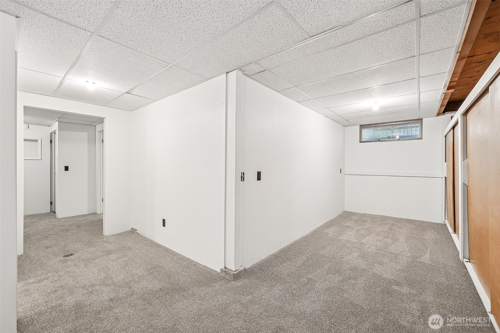 19101 1st Avenue S, Normandy Park, WA 98148-2005