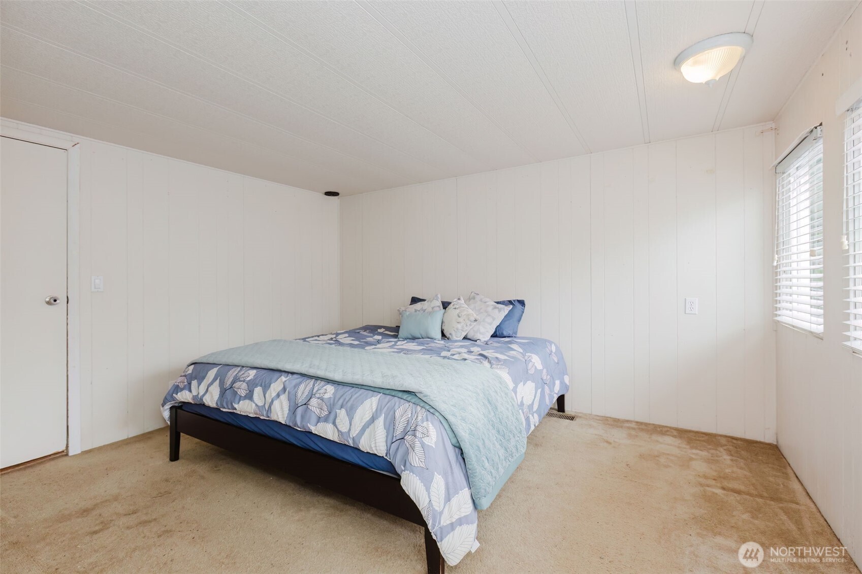 120 NE Larson Lake Lane , Belfair, WA 98528