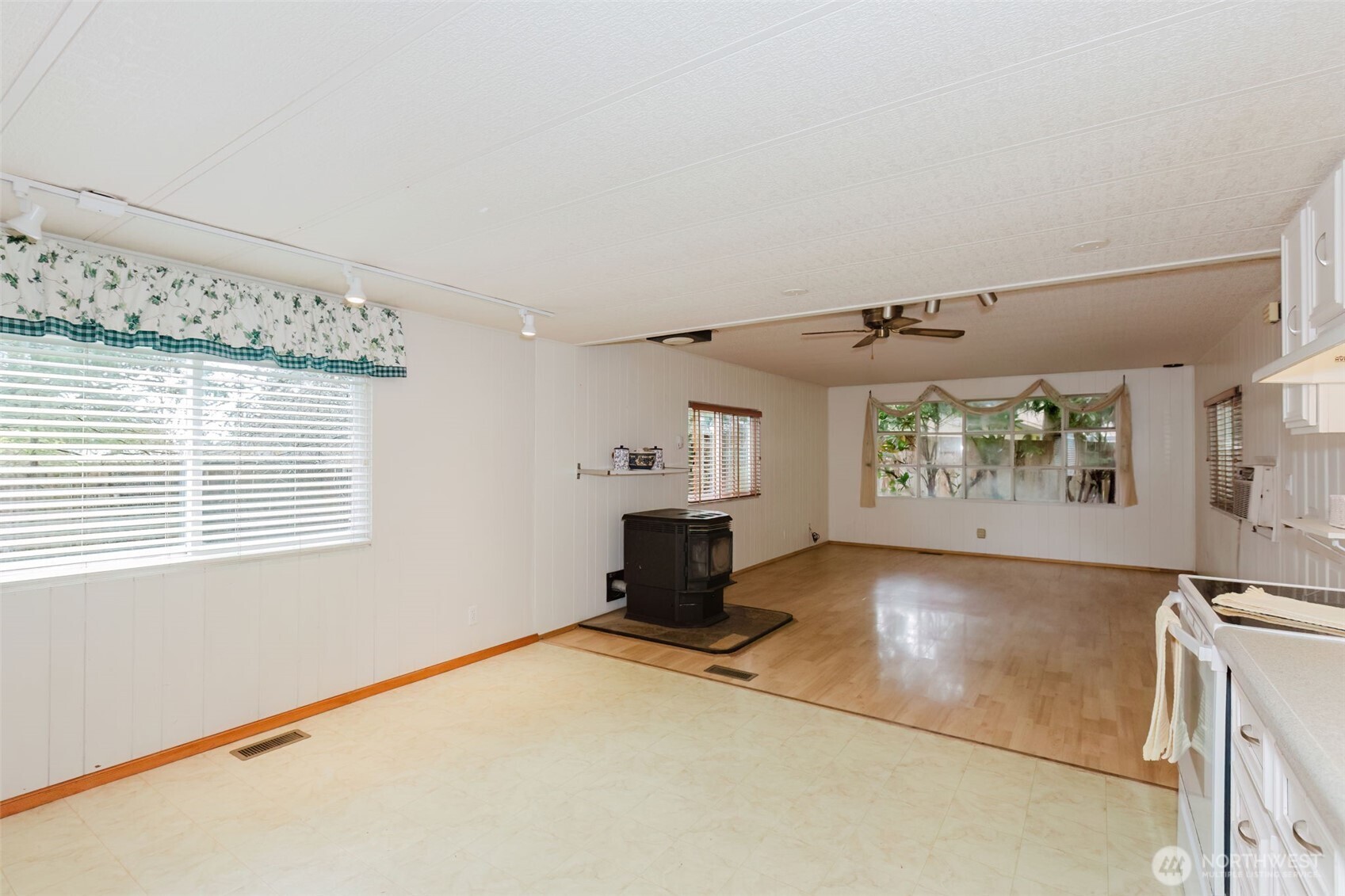 120 NE Larson Lake Lane , Belfair, WA 98528