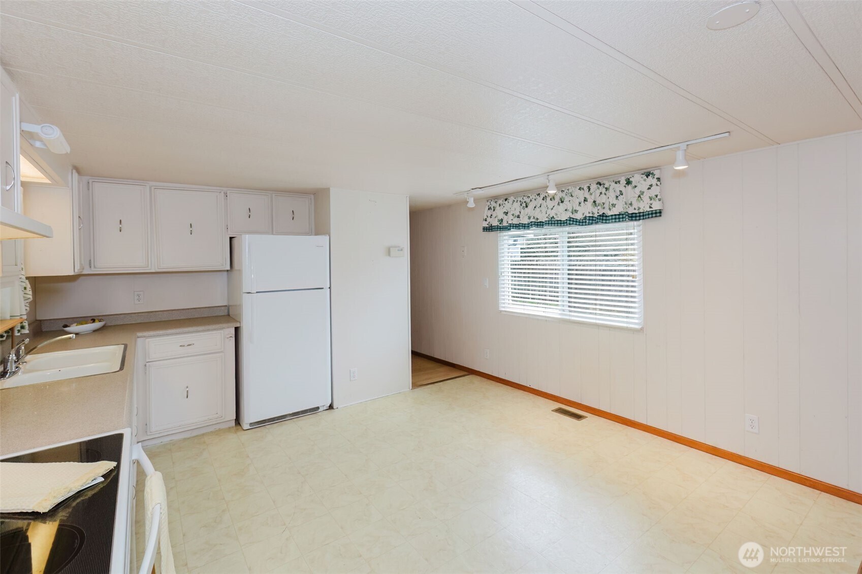 120 NE Larson Lake Lane , Belfair, WA 98528