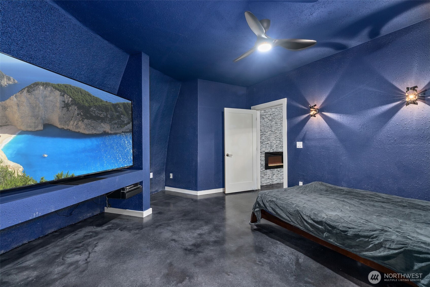 15115 Labrador Lane SW, Rochester, WA 98579