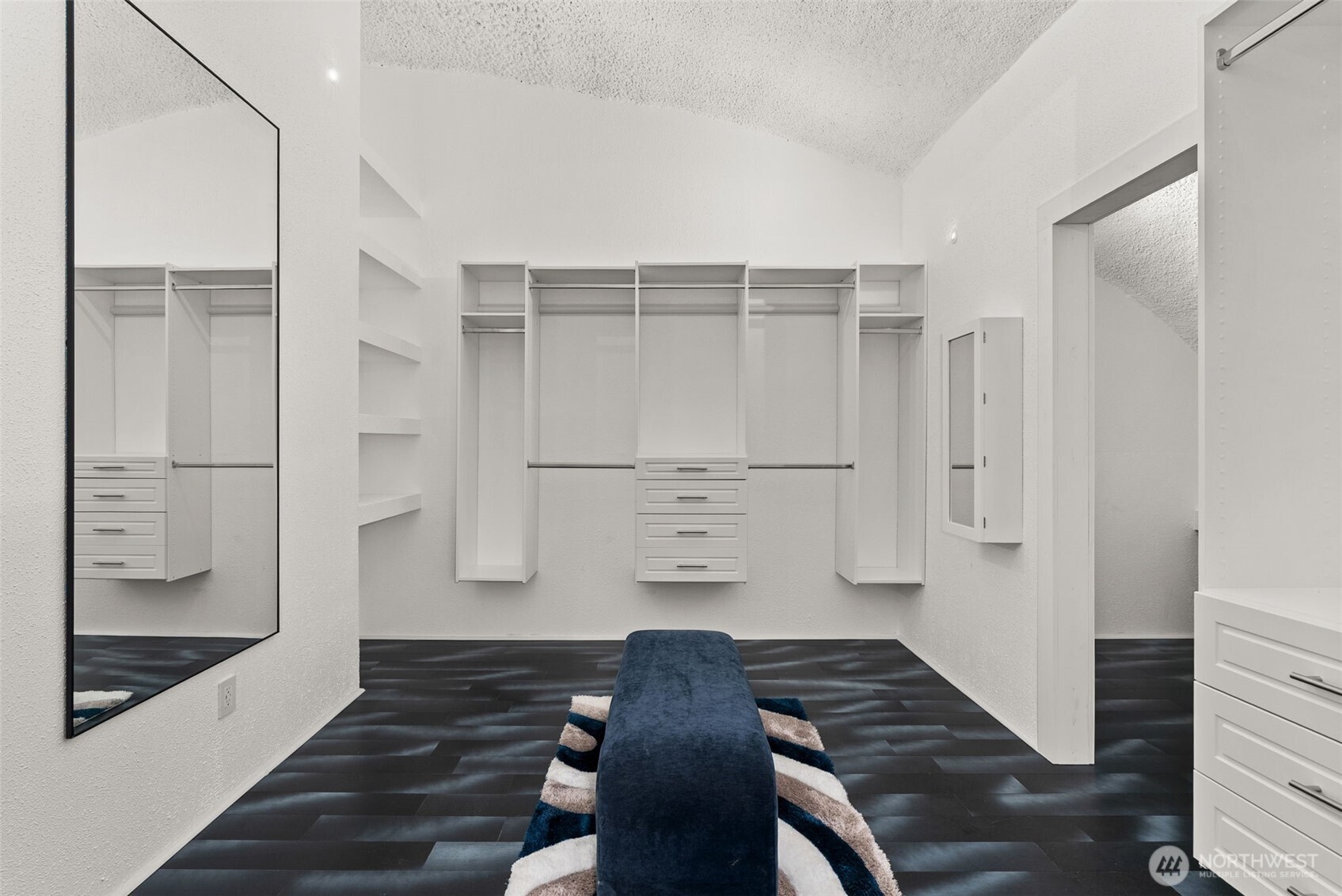 15115 Labrador Lane SW, Rochester, WA 98579