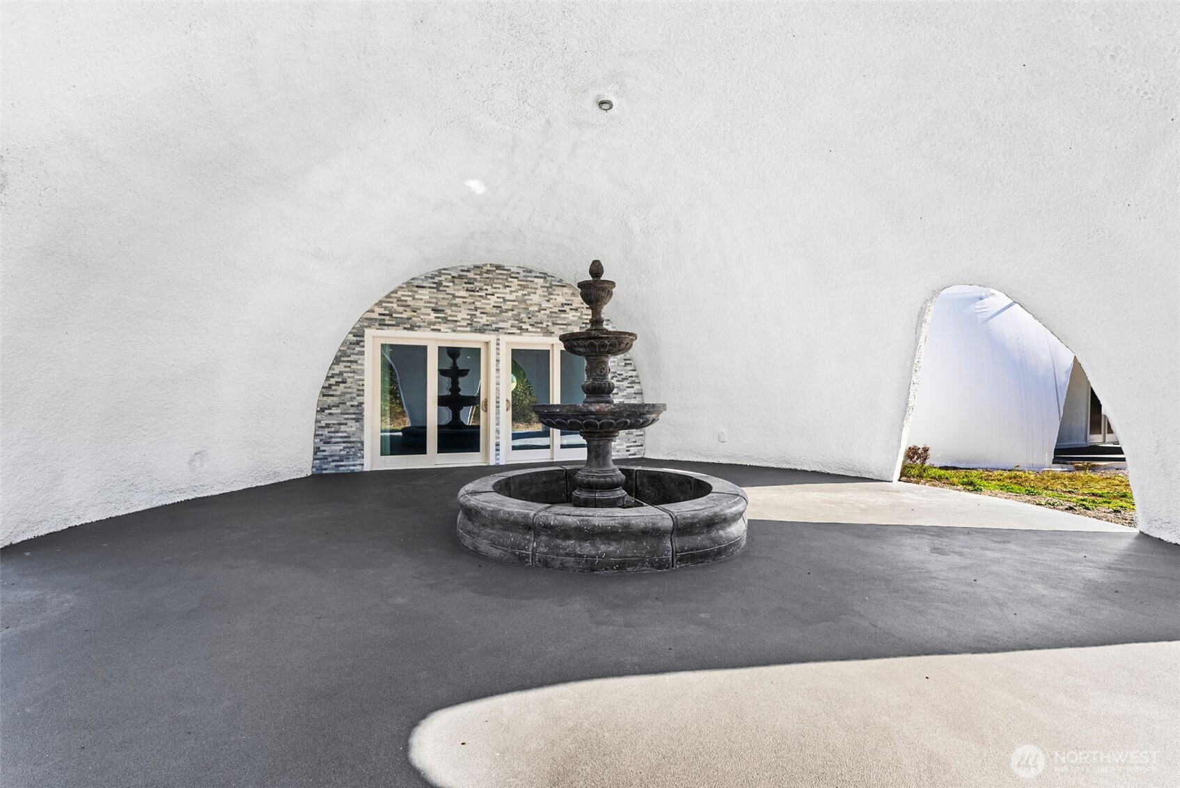 15115 Labrador Lane SW, Rochester, WA 98579