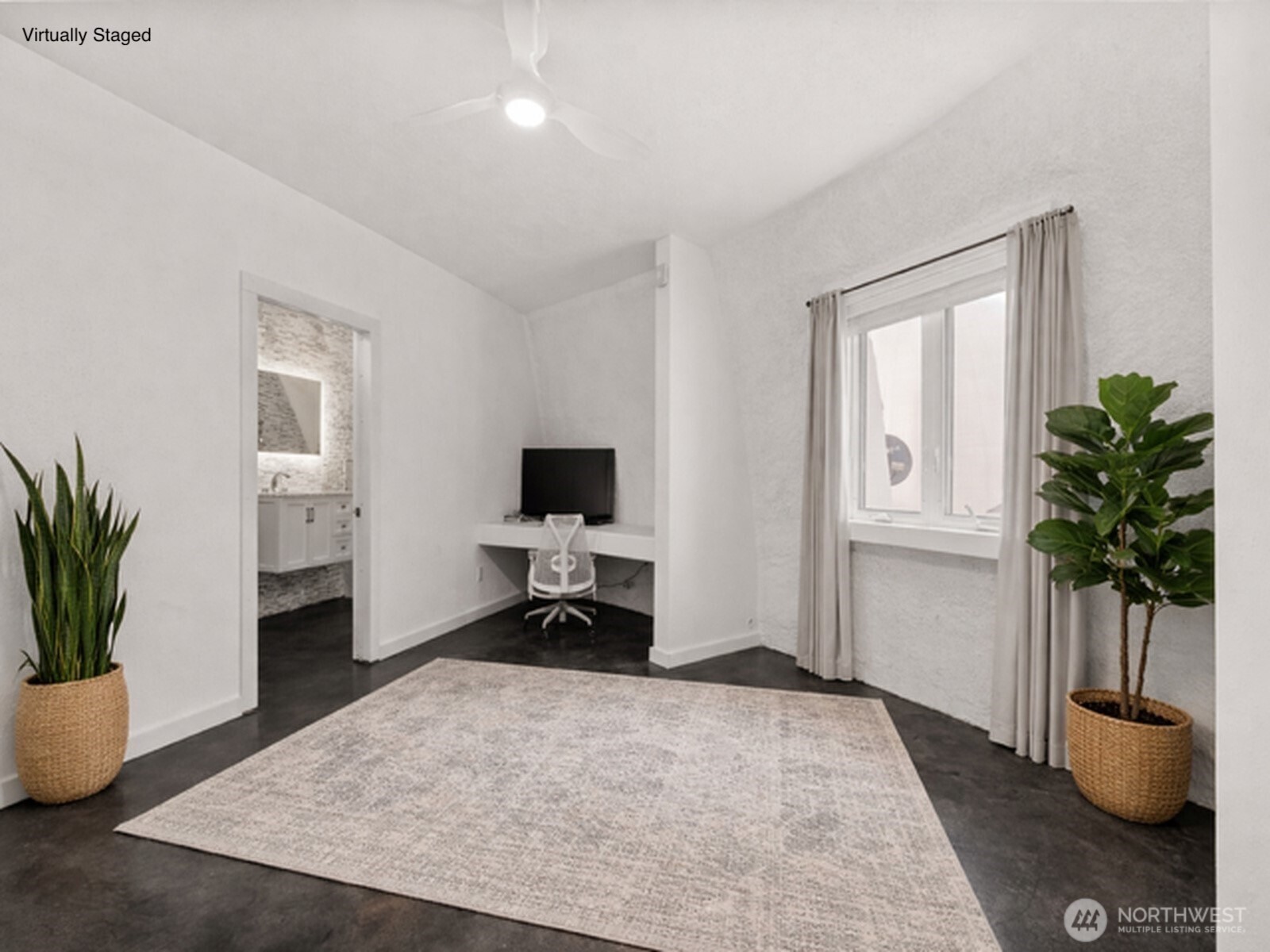 15115 Labrador Lane SW, Rochester, WA 98579