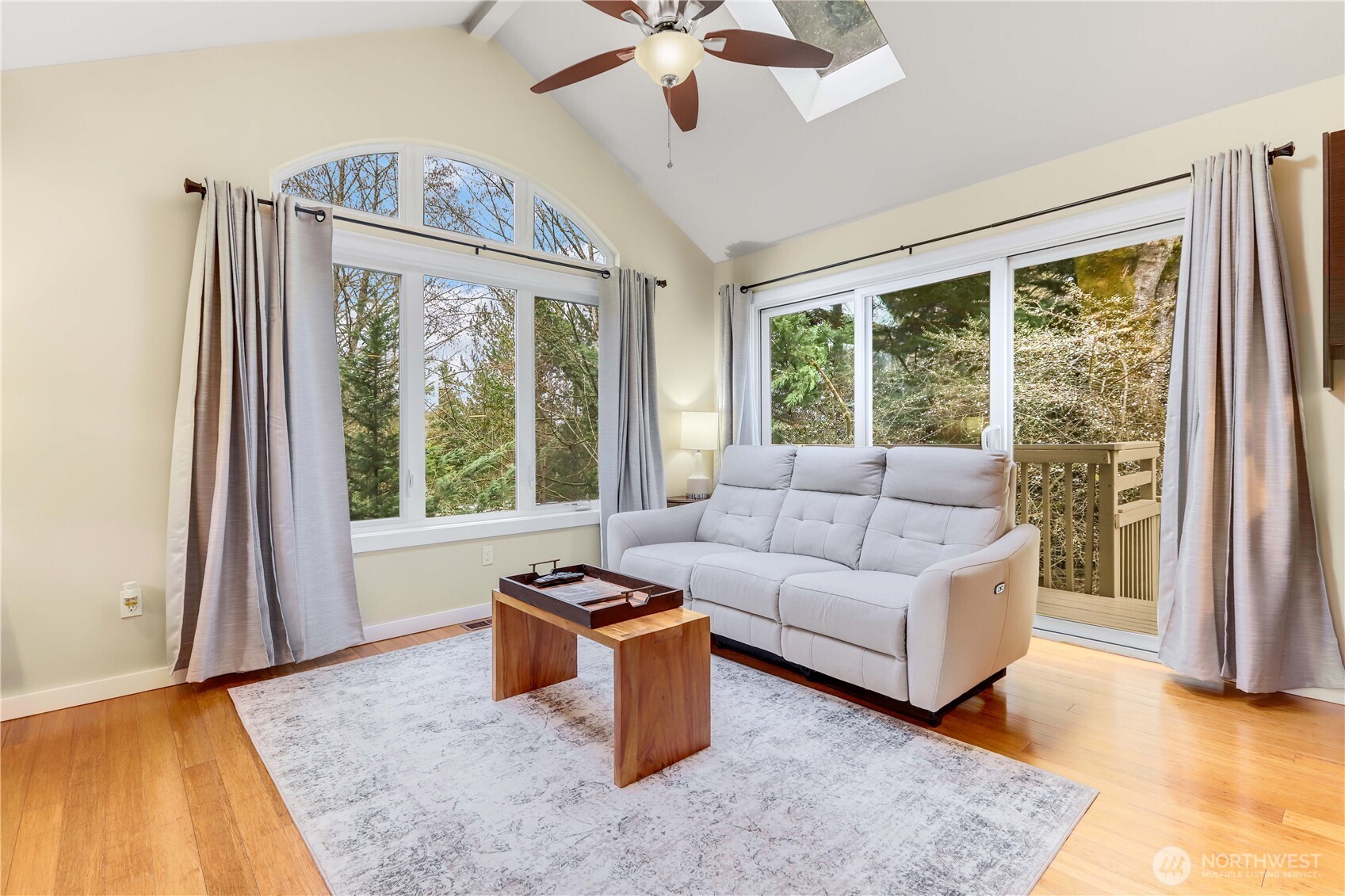 14142 97th Avenue NE, Kirkland, WA 98034