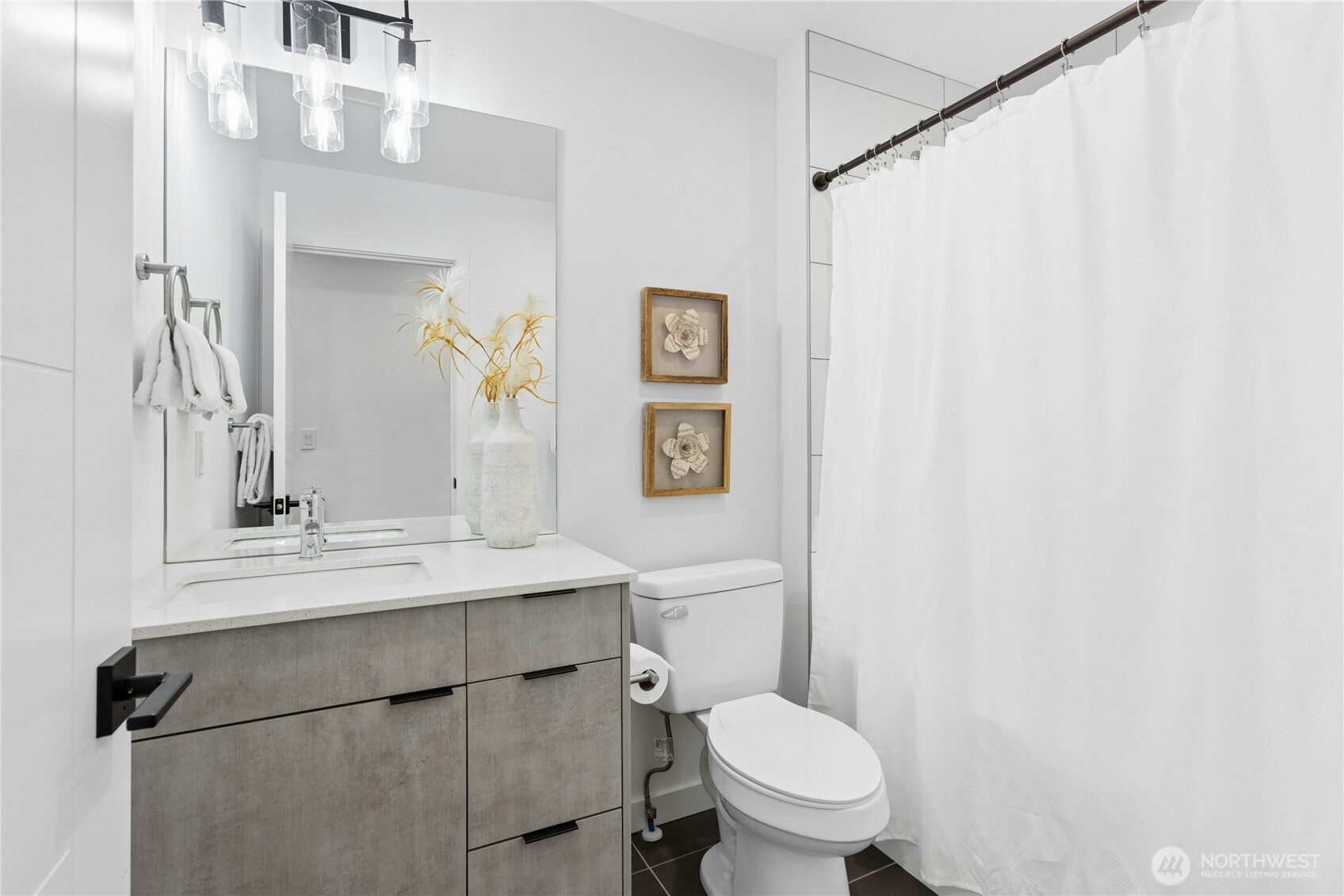 1142 NW 59th Street #B, Seattle, WA 98107