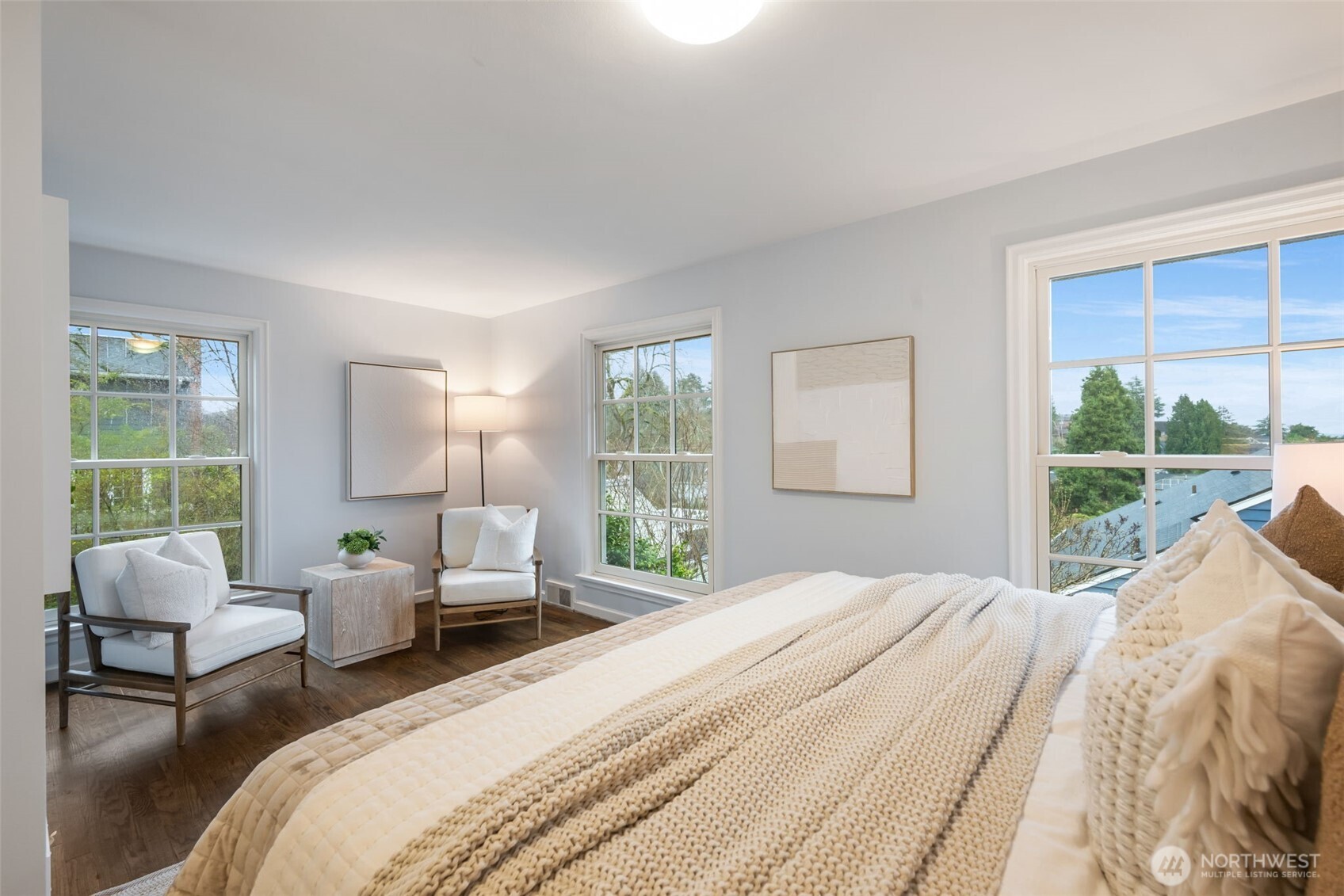 4812 NE 42nd Street , Seattle, WA 98105