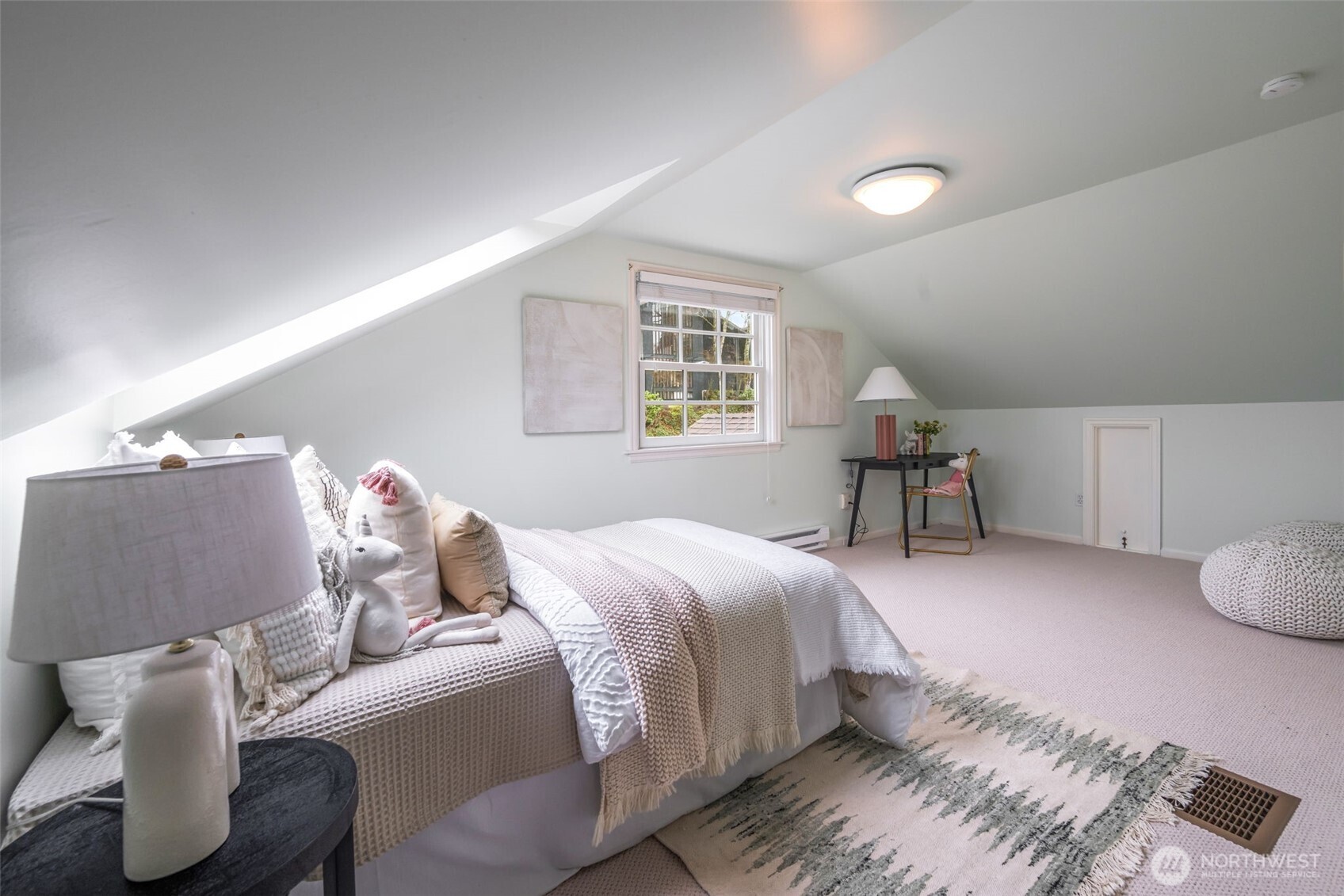 4812 NE 42nd Street , Seattle, WA 98105