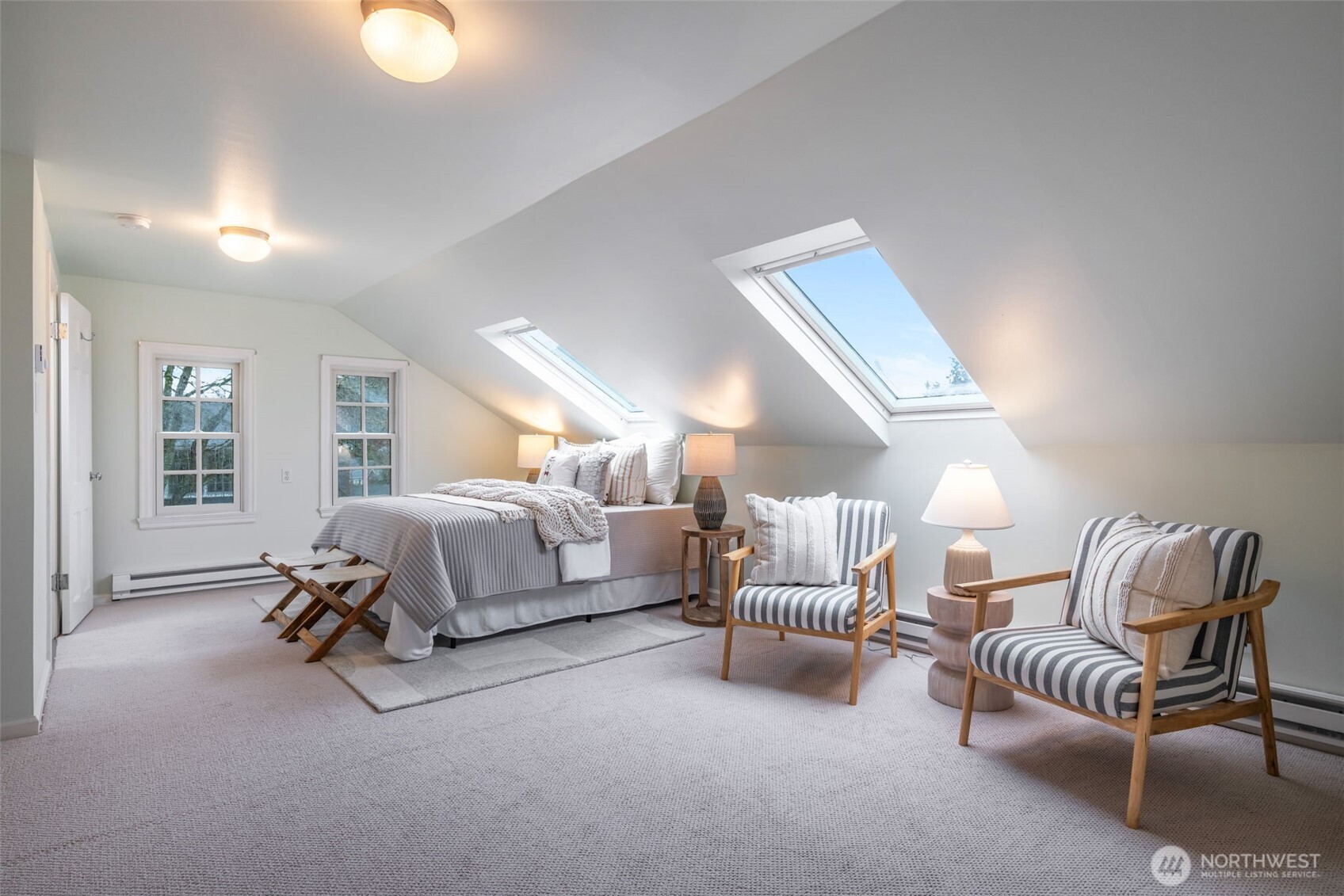 4812 NE 42nd Street , Seattle, WA 98105